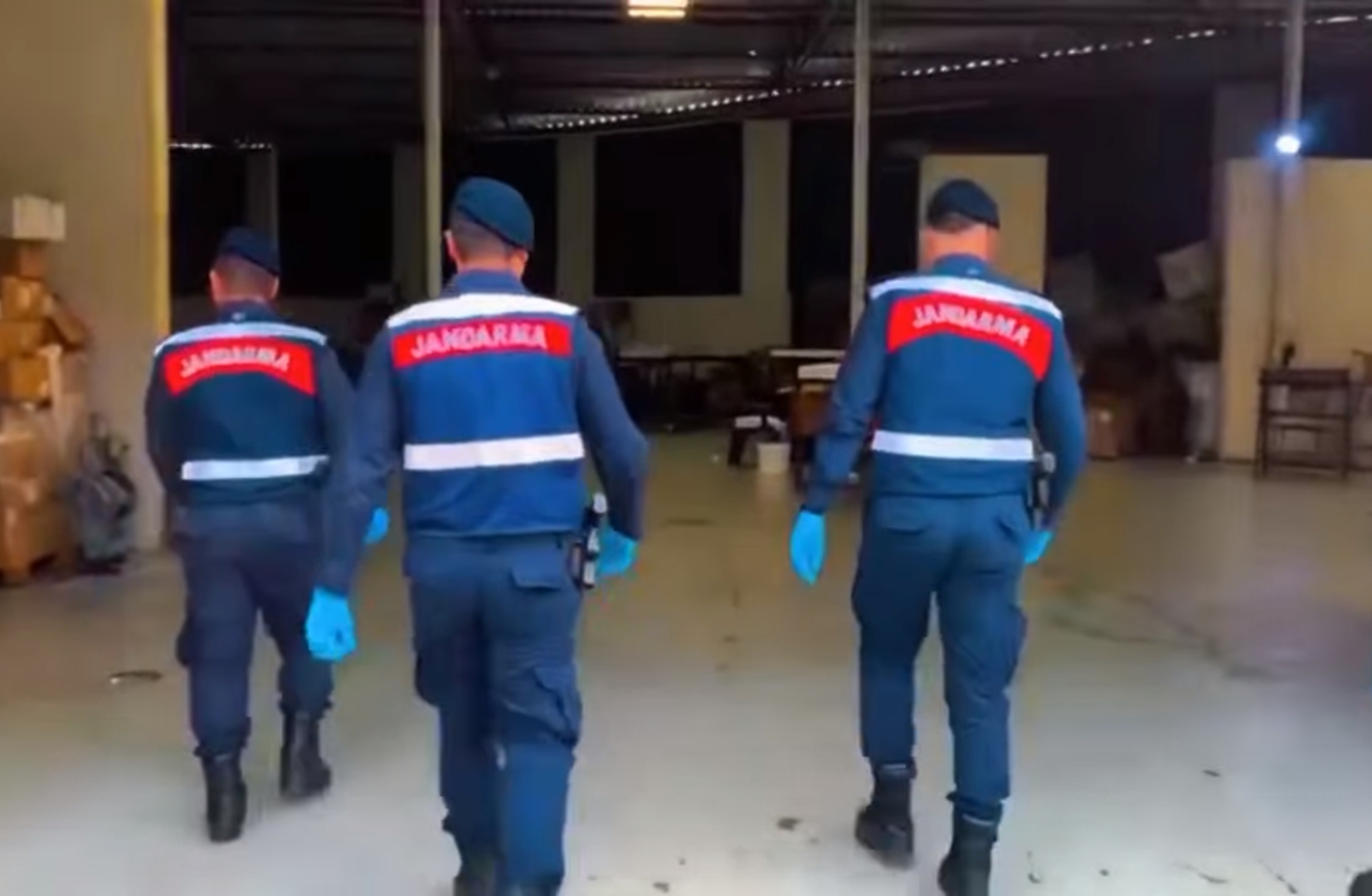 Aydinda Tonlarca Sahte Alkol Ele Gecirildi 622777 B1172A7Fbede51Cc08F177D0Ae4Ac061