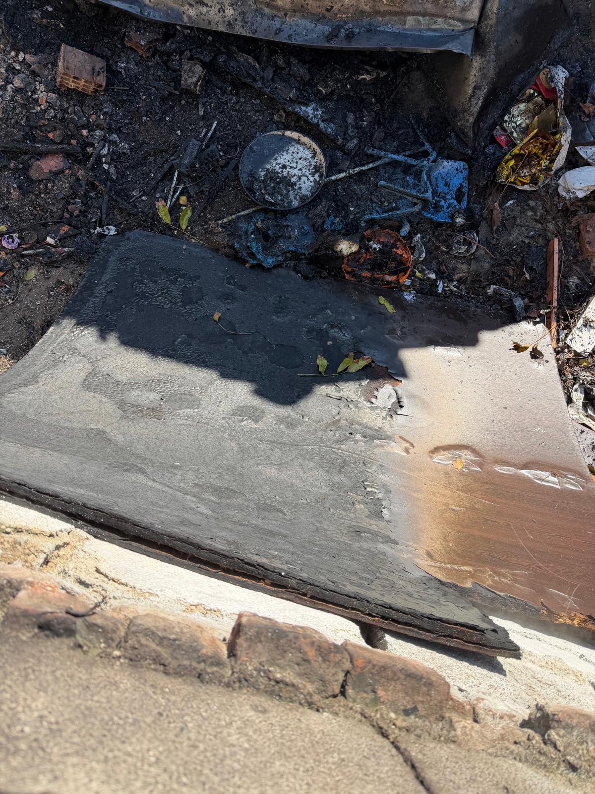 Aydinda Yangin Panigi 621600 6Ce0267A63492524F8100Ac9F72Bf96A