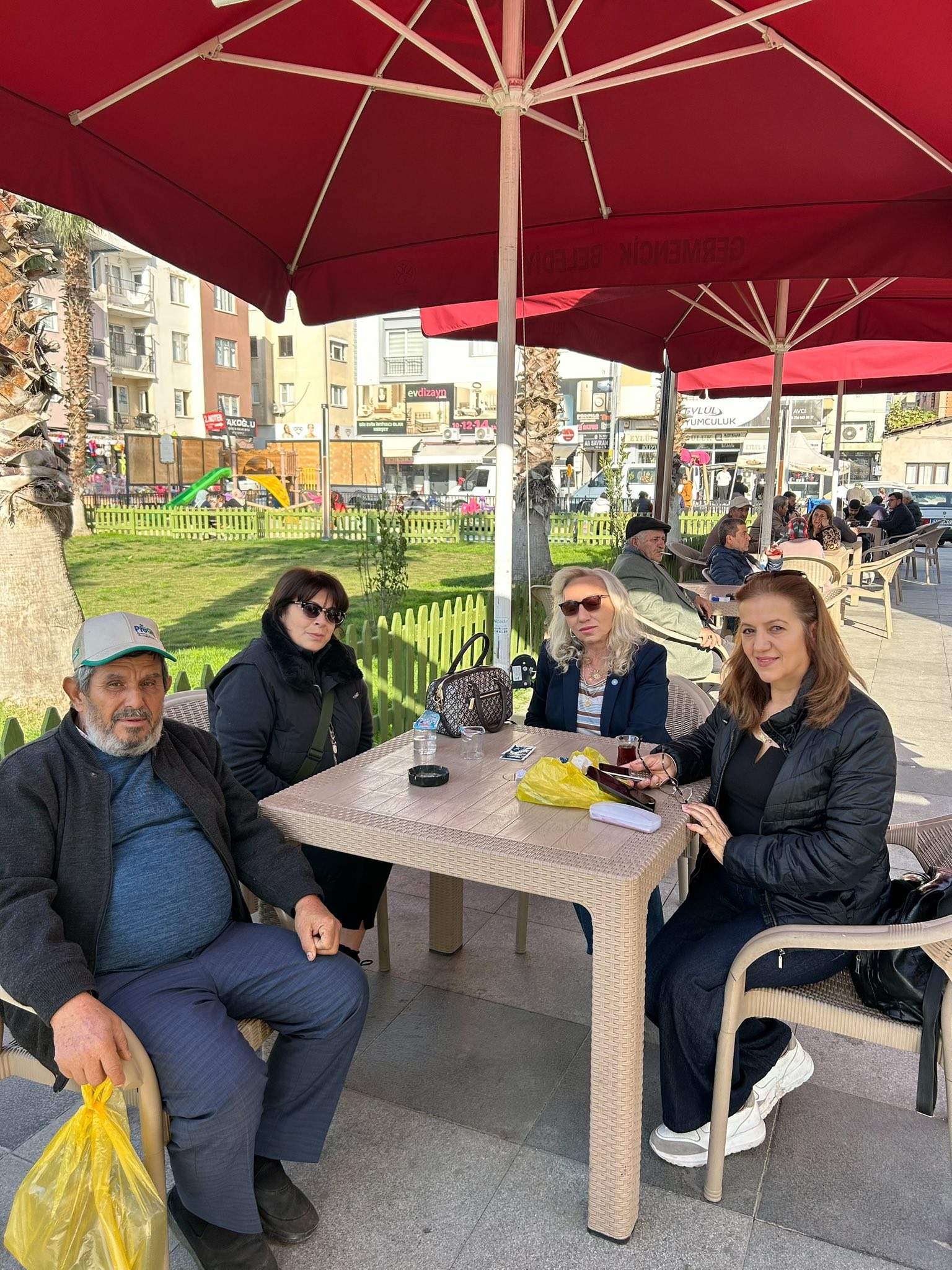 Baltacidan Esnaf Ziyareti Vatandaslarimizin Teveccuhu Memnuniyet Verici 621305 93E9347F74621F13495D014681944177