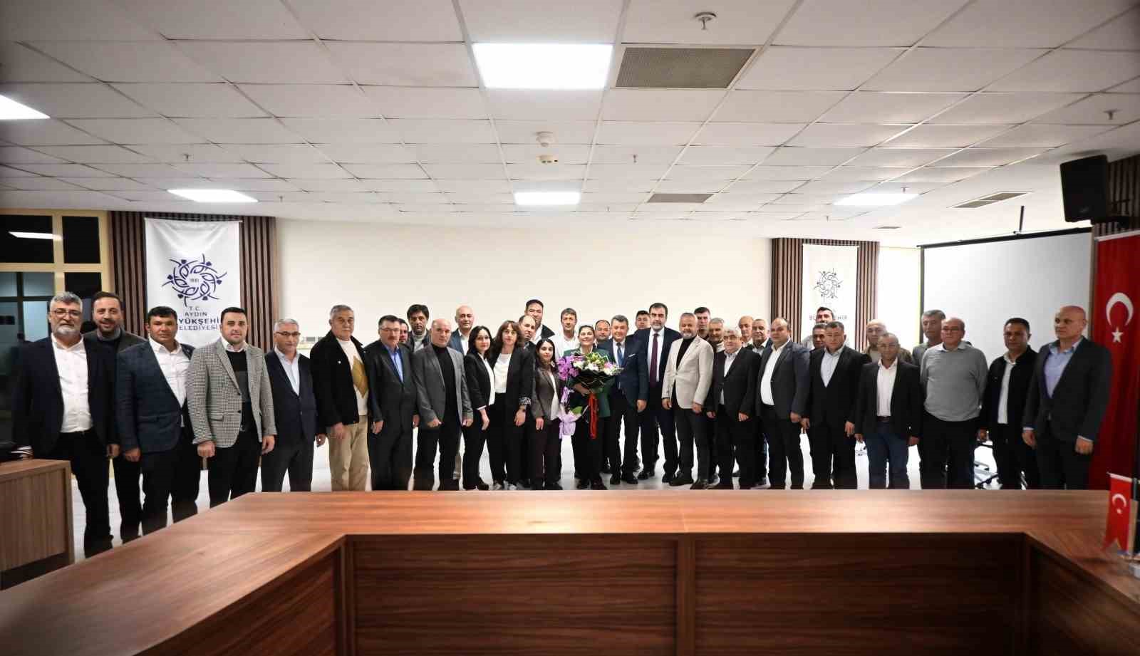 Baskan Cercioglu Kuyucak Muhtarlari Ile Bir Araya Geldi 8A4Ca0B09784737137D7Ffec28B9Ba35