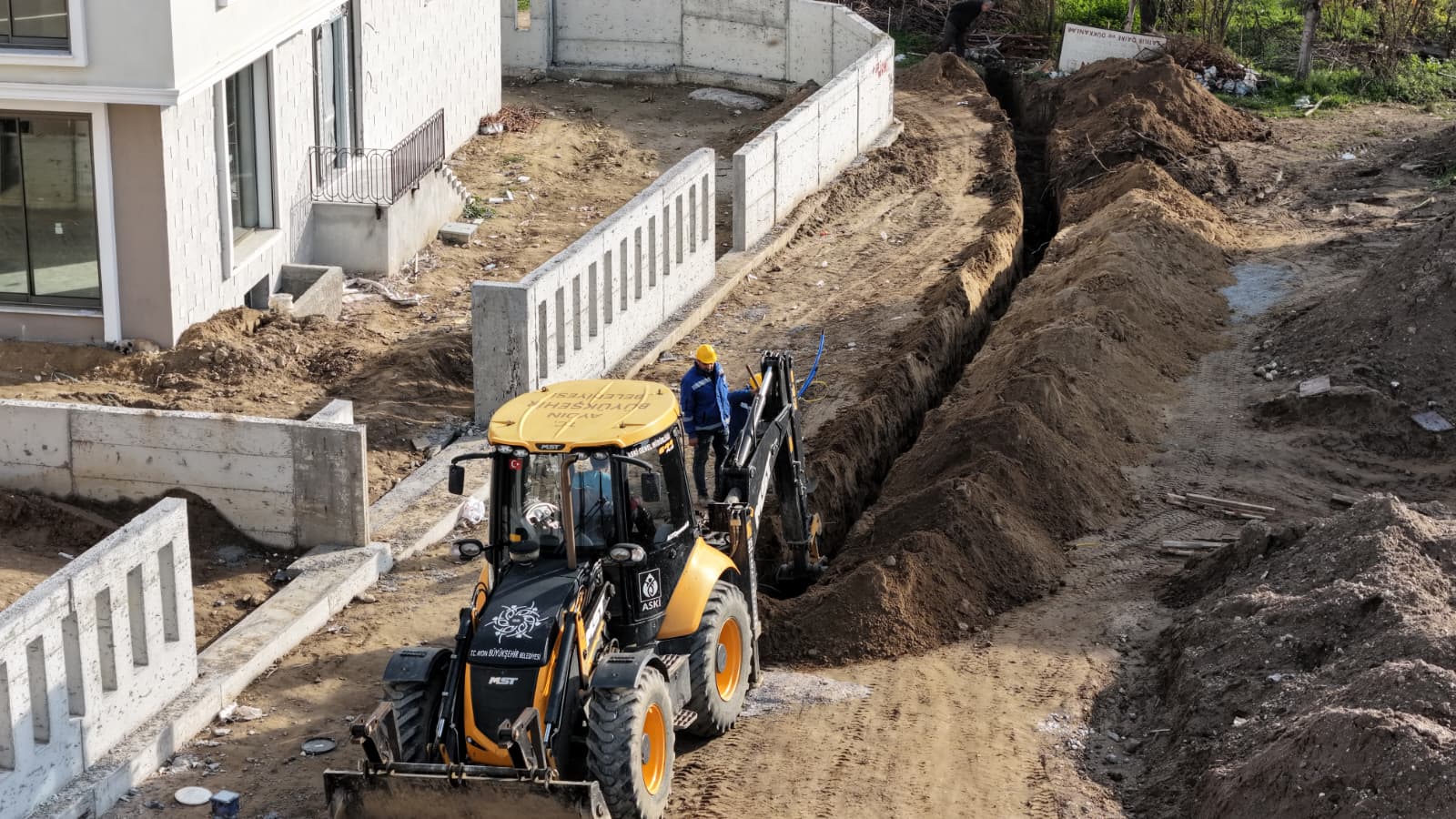 Baskan Cercioglundan Nazilli Ve Bozdoganda Altyapi Calismasi 625358 087130379F46239F8303C019C5Cbed47