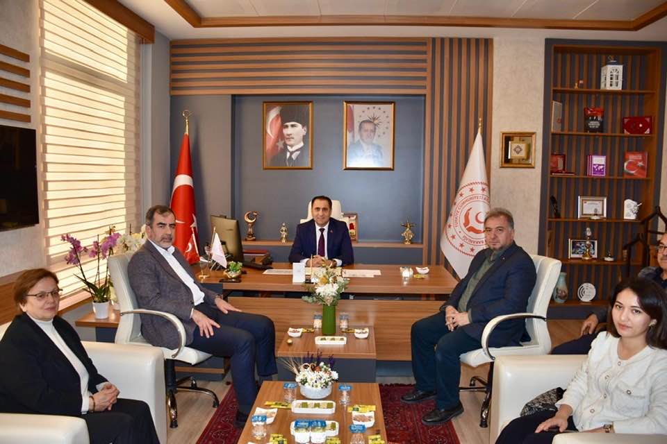 Baskan Erdemden Turkogluna Hayirli Olsun Ziyareti 622835 C1767030E17Adbfdec9D61E7605Ea597