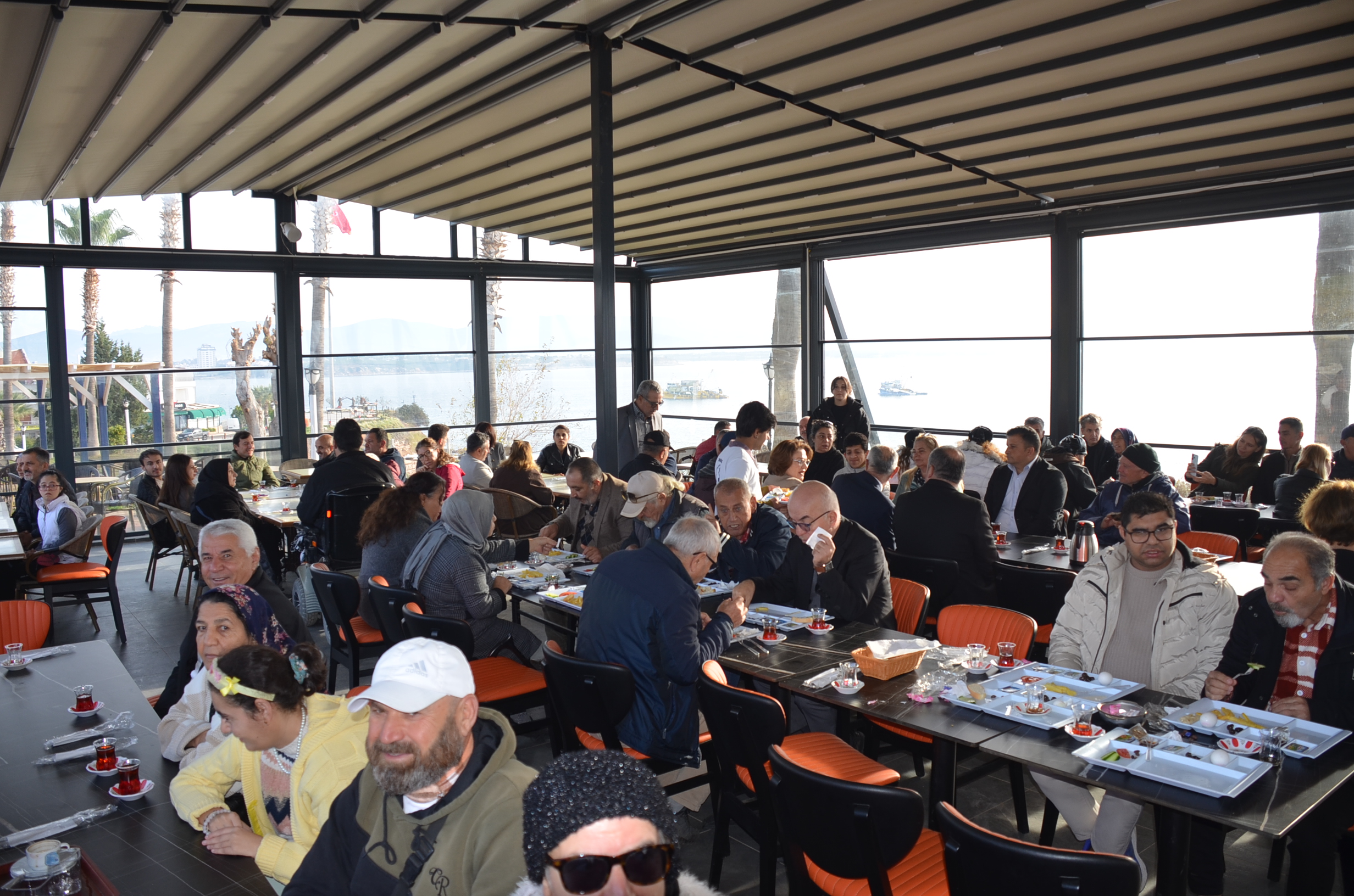 Baskan Gencay Engelli Bireylerle Kahvaltida Bulustu 618779 C60D2704B094D5C11150Ed22662D29De