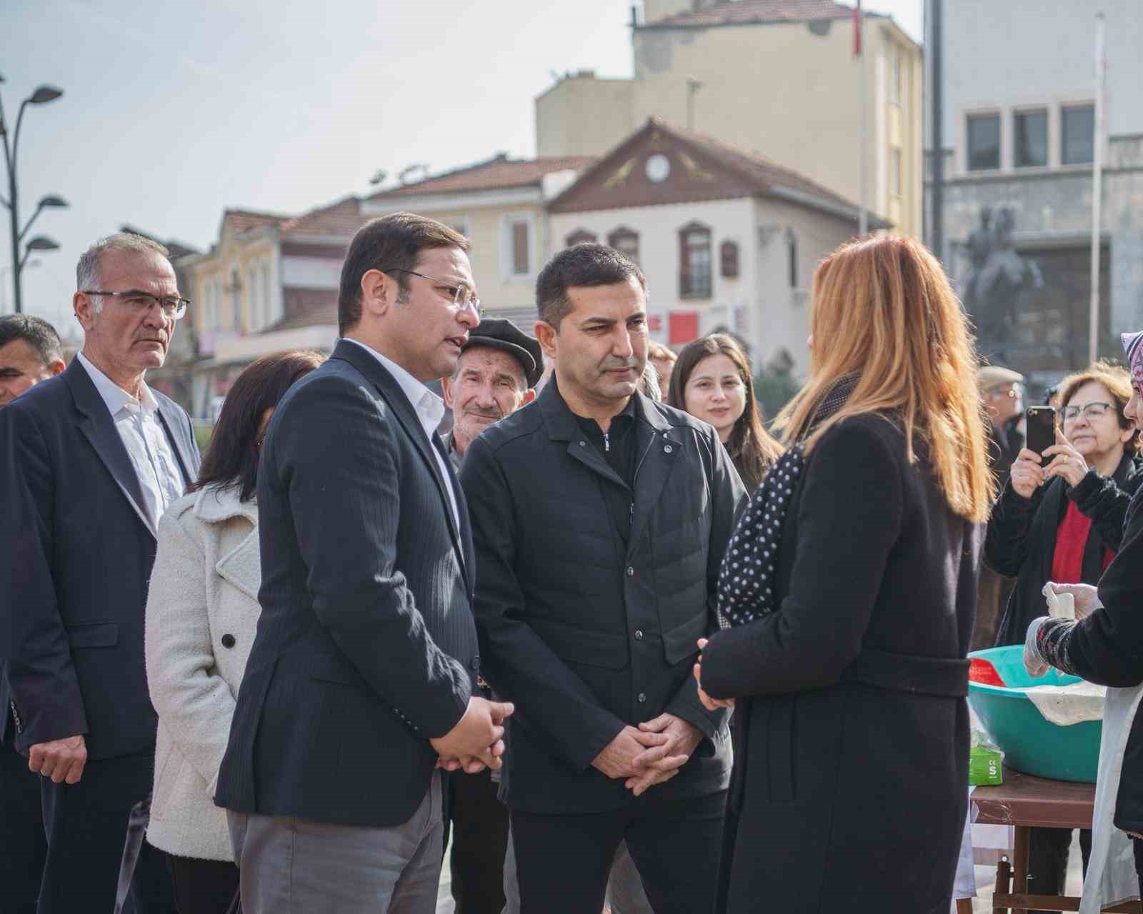 Baskan Gunelden Sindirgiya Dayanisma Ziyareti Ba83B9692D500177C49F3C65E29C1805