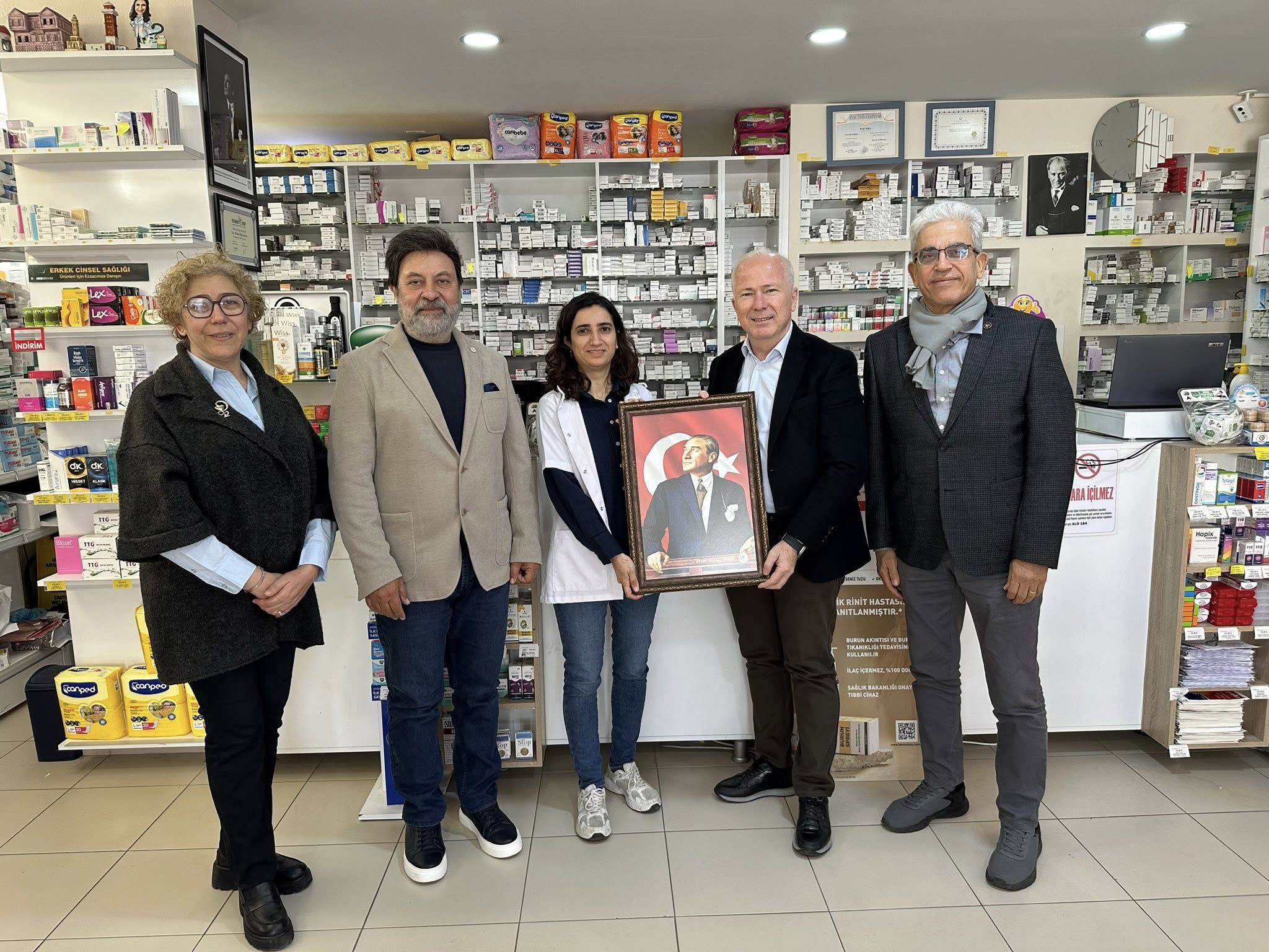 Baskan Karaarslandan Didimde Eczacilara Anlamli Jest 620984 Ecc42530259F9Bda1Fdc10Edafb4C5Bf