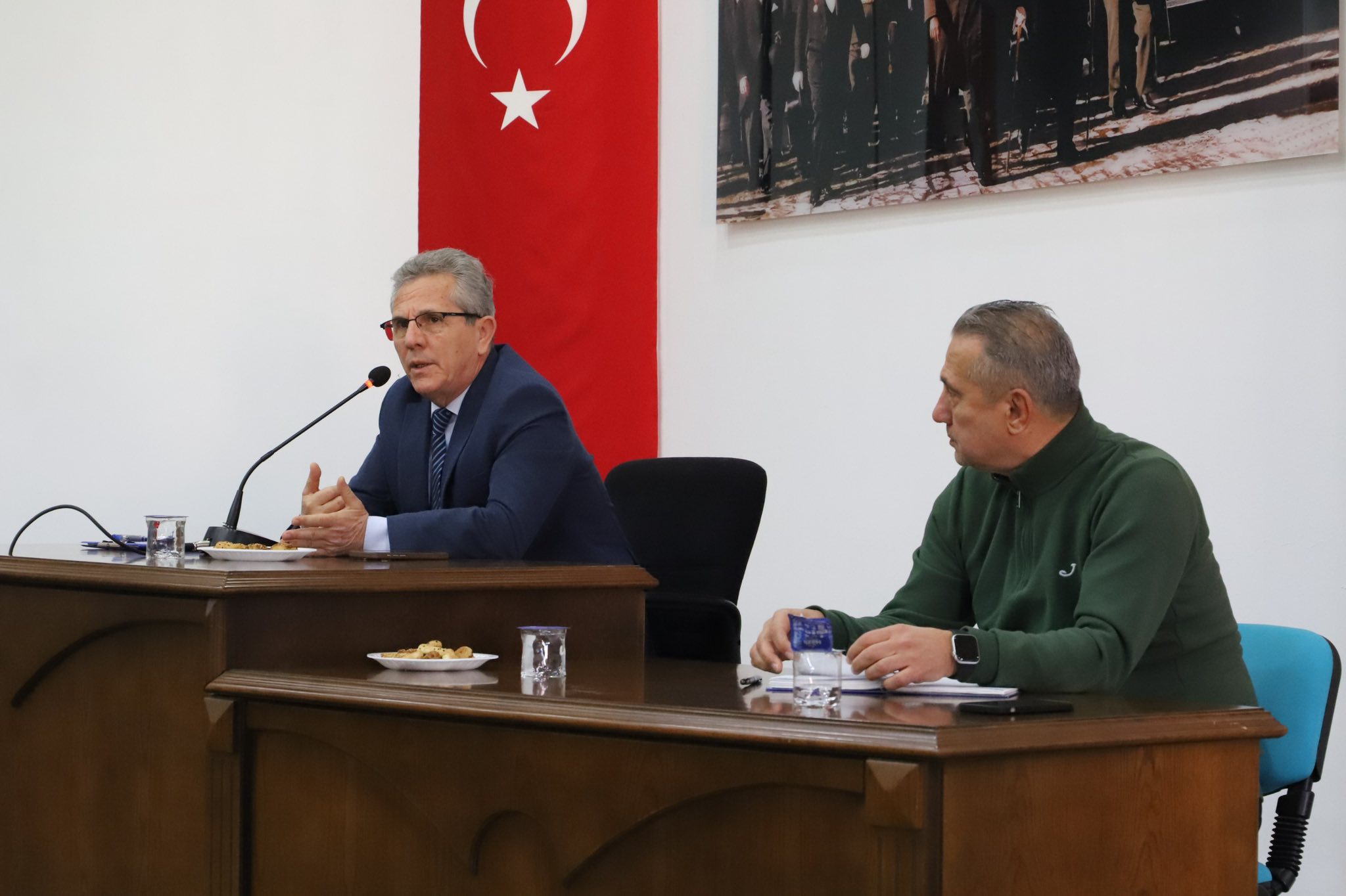 Baskan Tetik Muhtarlarla Gelecek Yili Planladi 623553 418B7A90E9F6000Cba6907777C619D89