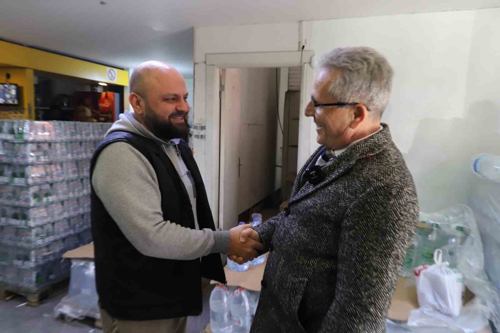 Baskan Tetikten Nazilli Esnafina Yeni Yil Kutlamasi F91Bab8Cf0D2Ef239D2F444981D23E62