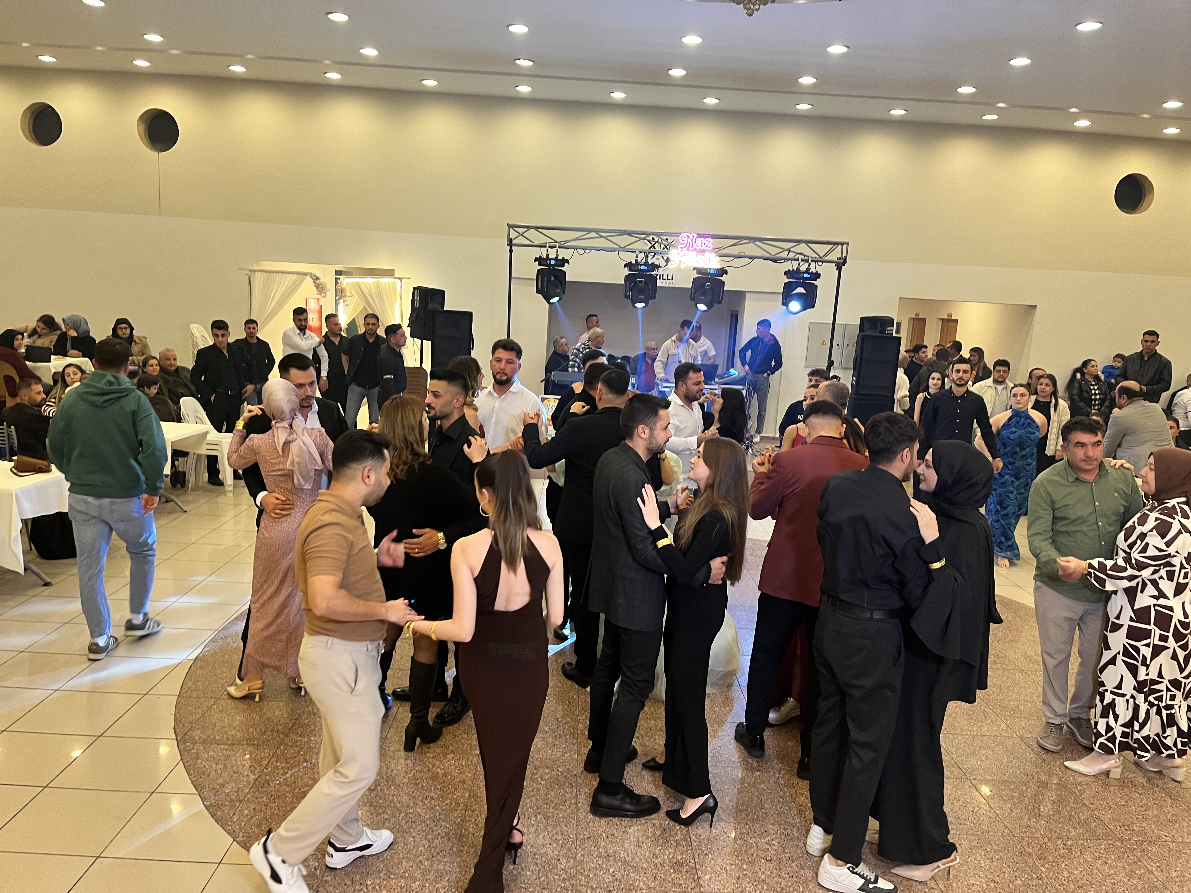 Beyzanur Ve Ersin Mutluluga Yelken Acti 622130 6D9990685E9A3B475Ddaa252B67Acd4D