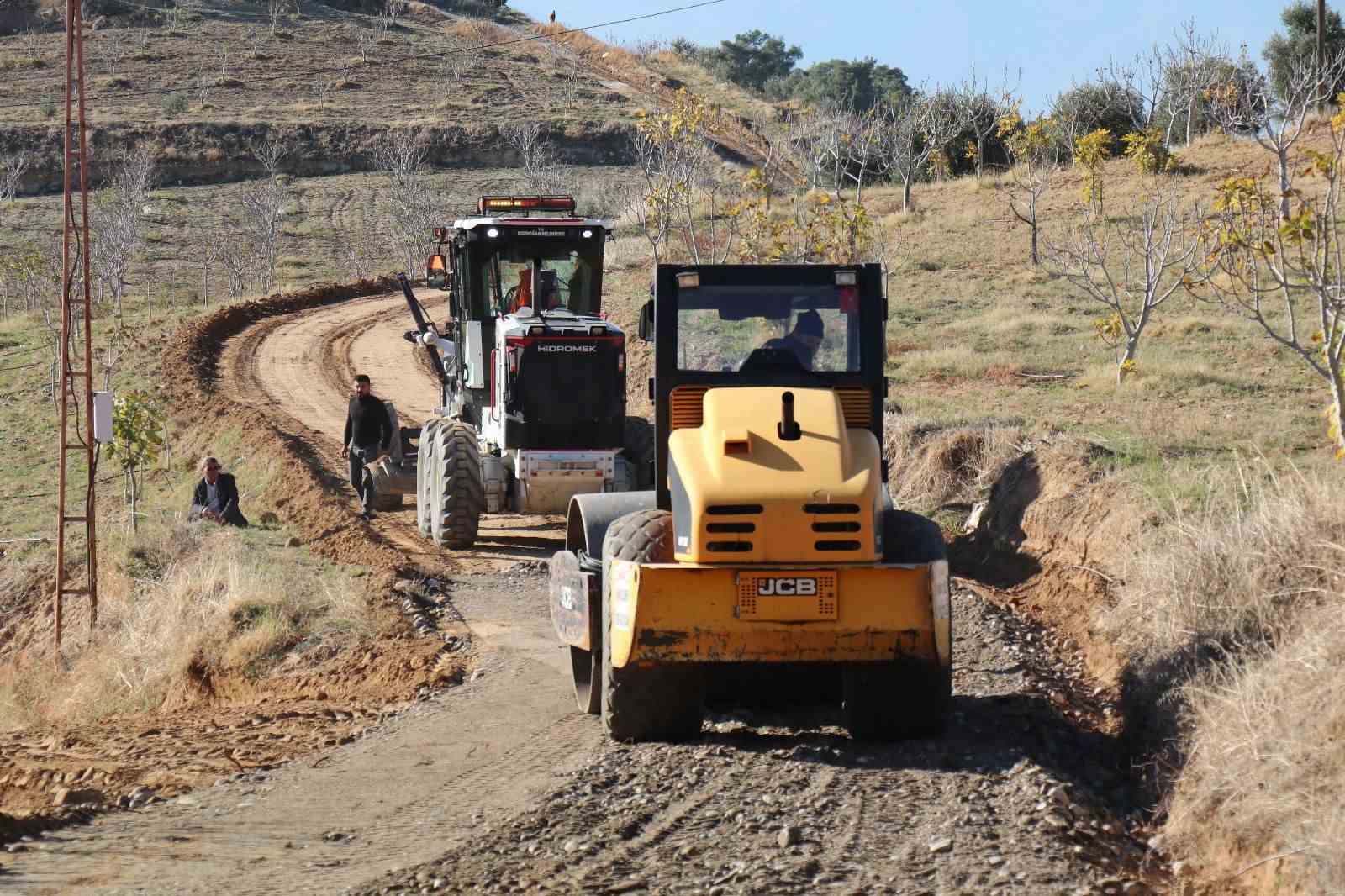 Bozdogan Belediyesi Yol Calismalarina Devam Ediyor 026A404B12B3E1Deb719Ec21659B7Be6