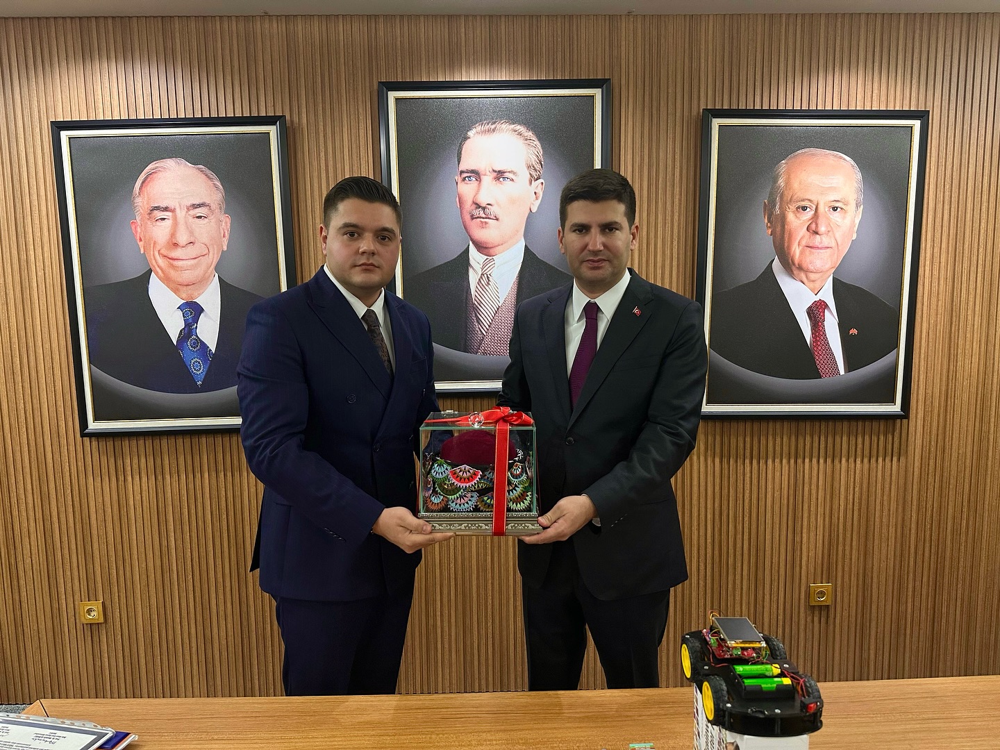 Bozkurttan Ulku Ocaklari Genel Baskani Yildirima Ziyaret 621597 56Df92226C58Aa1B707C16Ac8C87576C