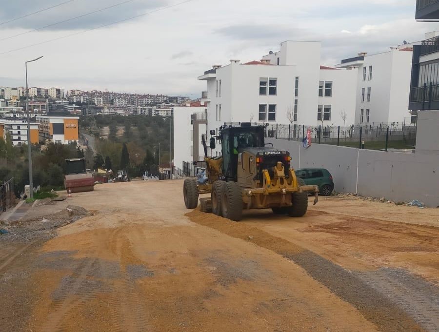 Buyuksehir Belediyesi Kusadasinin Yollarini Yenilemeyi Surduruyor 723A437Ab3Dba71A7Ec79210310Ef513