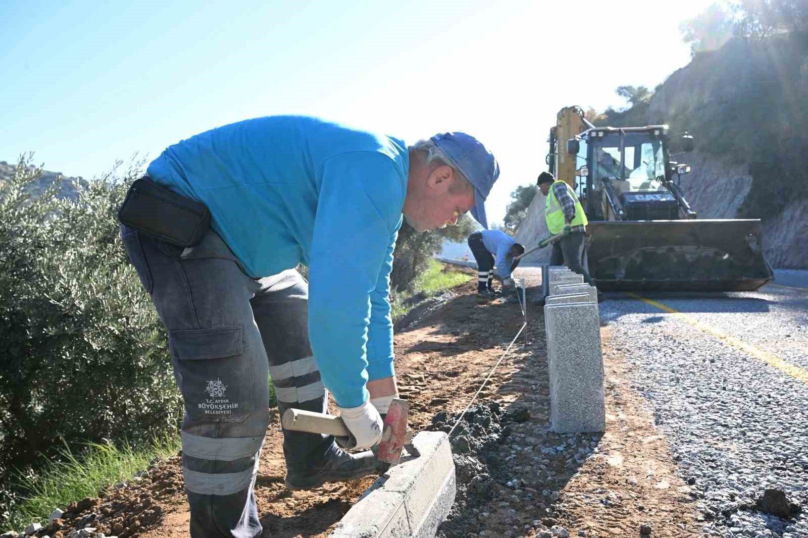 Buyuksehirden Aydin Genelinde Es Zamanli Yol Hamlesi 51Bd1E2D2E2Dfd4A84Bb1B67Add42188