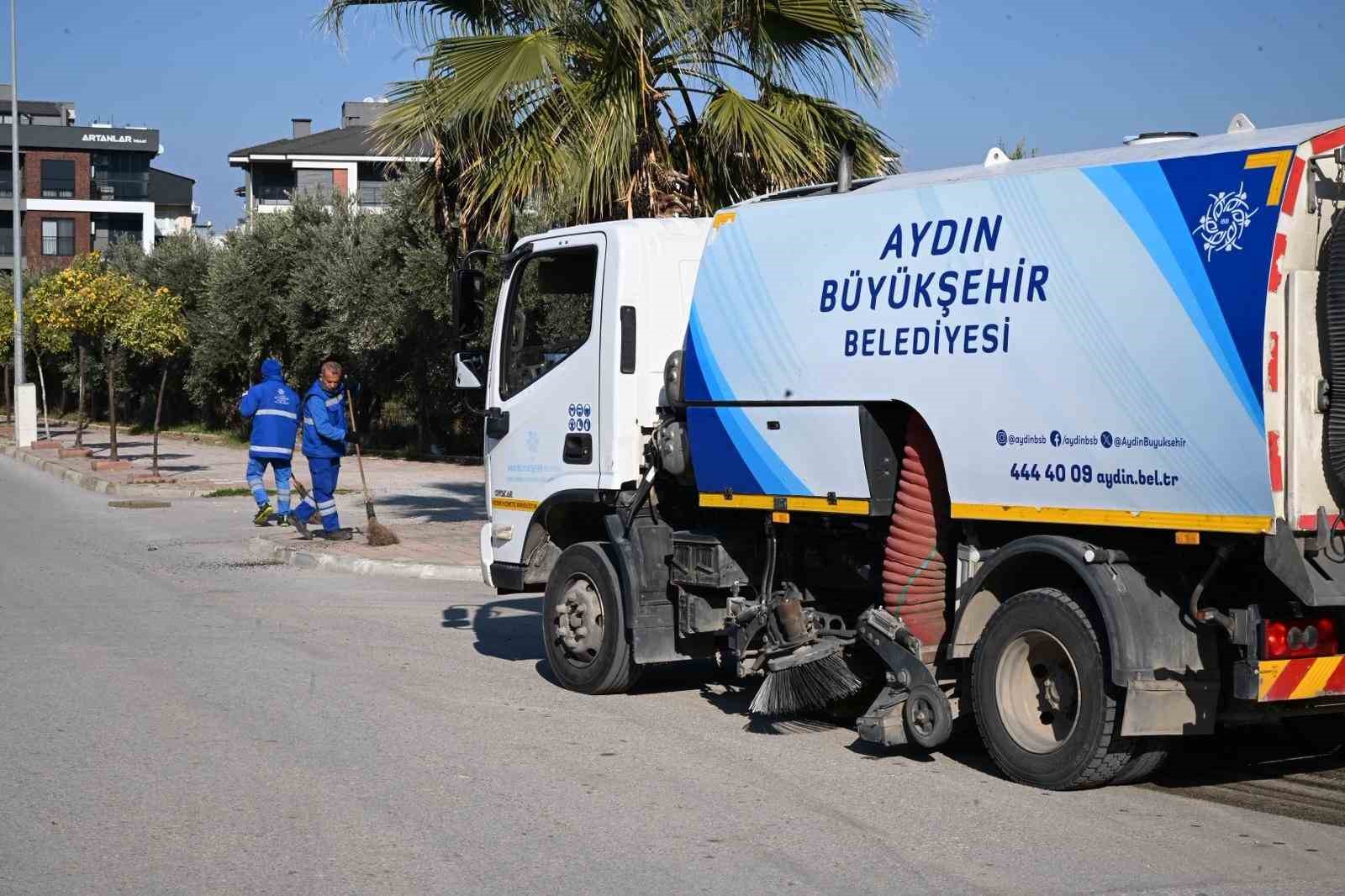 Buyuksehirden Kusadasinda Cevre Temizligi 674Fe43Edd21Ca941A43667F6Dcd6F3A