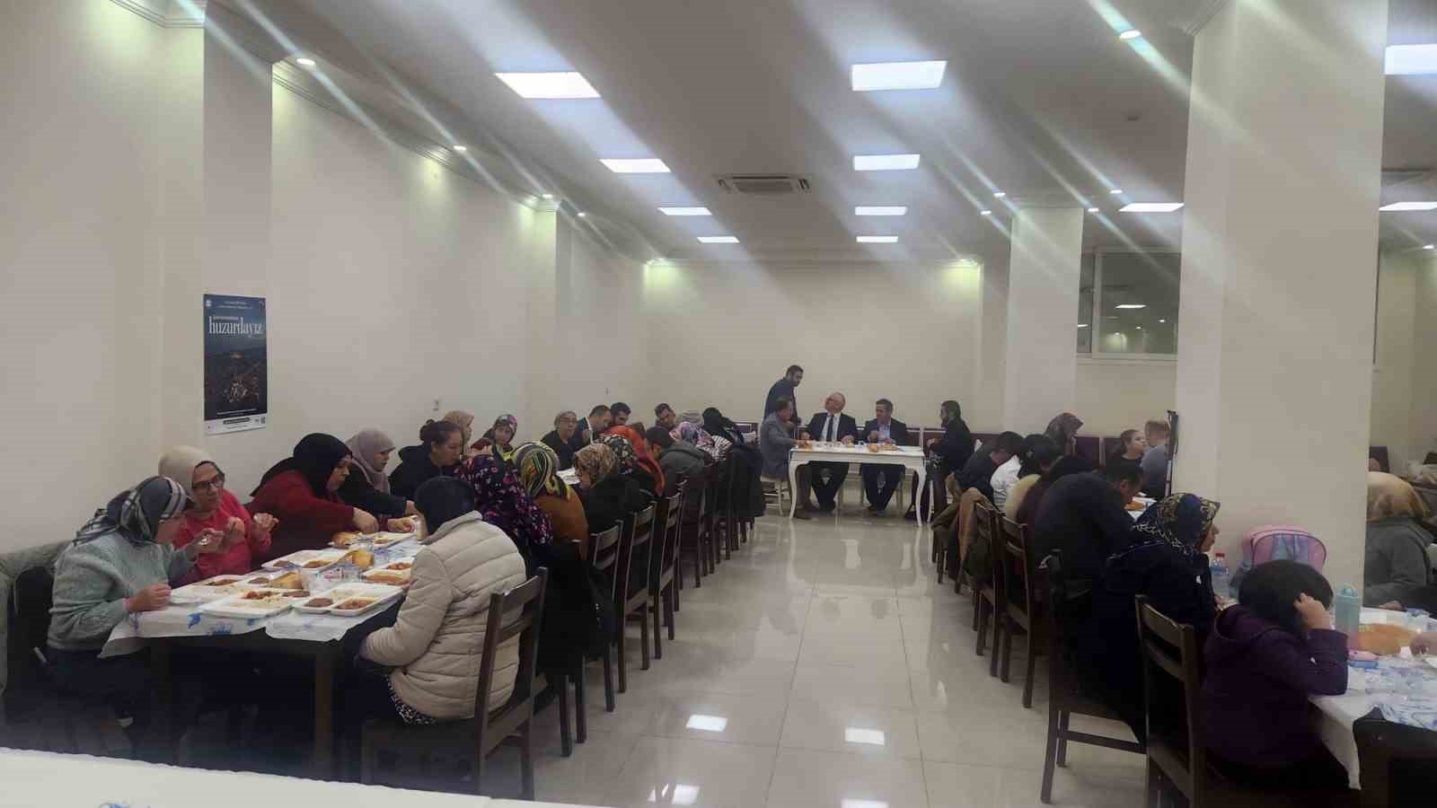 Cami Engelli Bulusmasi Gonulleri Birlestirdi A4642Fc0C4Ef1016476B0Fbd45E535Ed