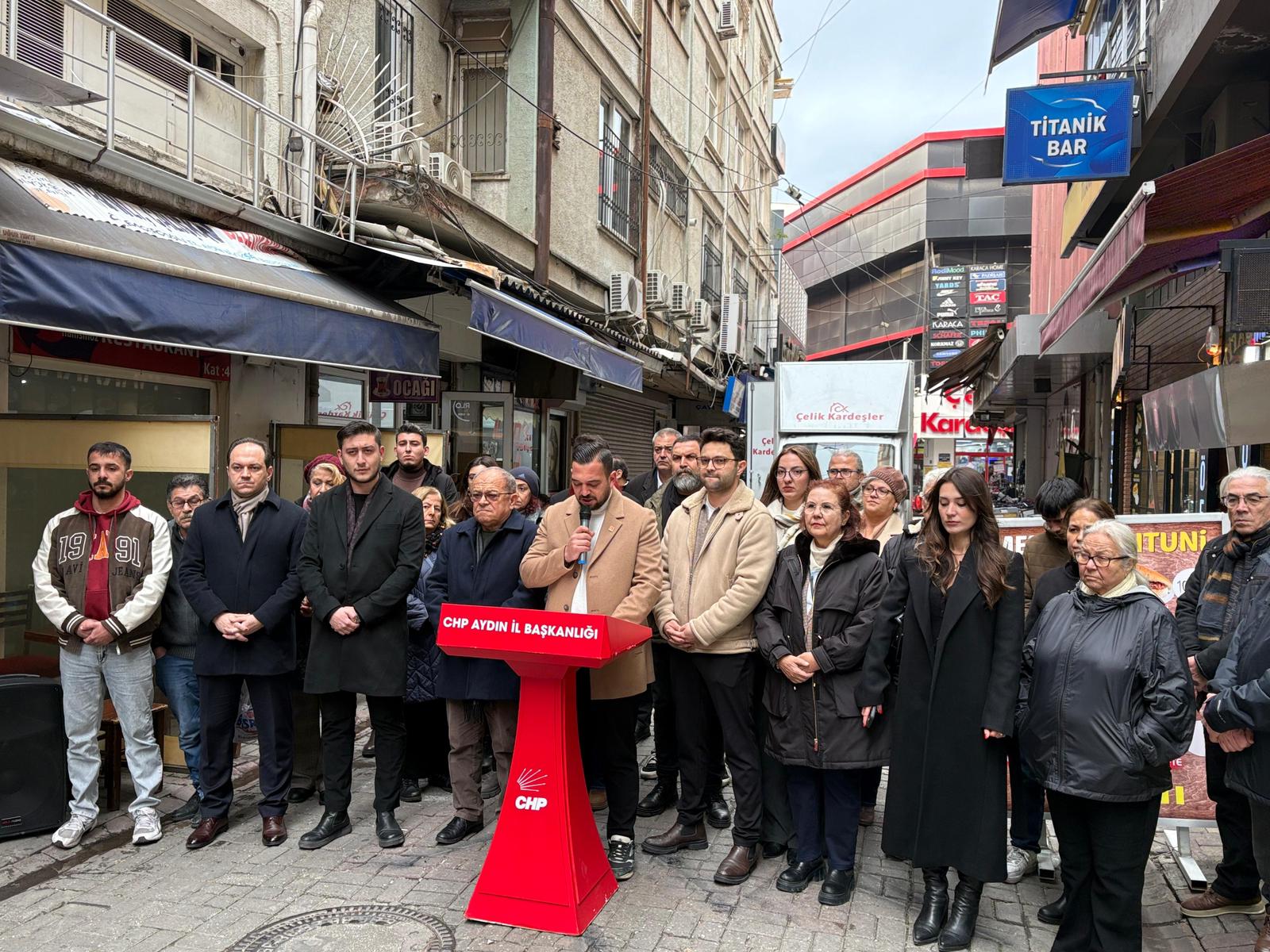 Chp Aydindan Bilge Kagana Destek Bizleri Baskilarla Sindiremezsiniz 626279 B691F081Fbc71A70Bd4156Cca4Dfe9Ed