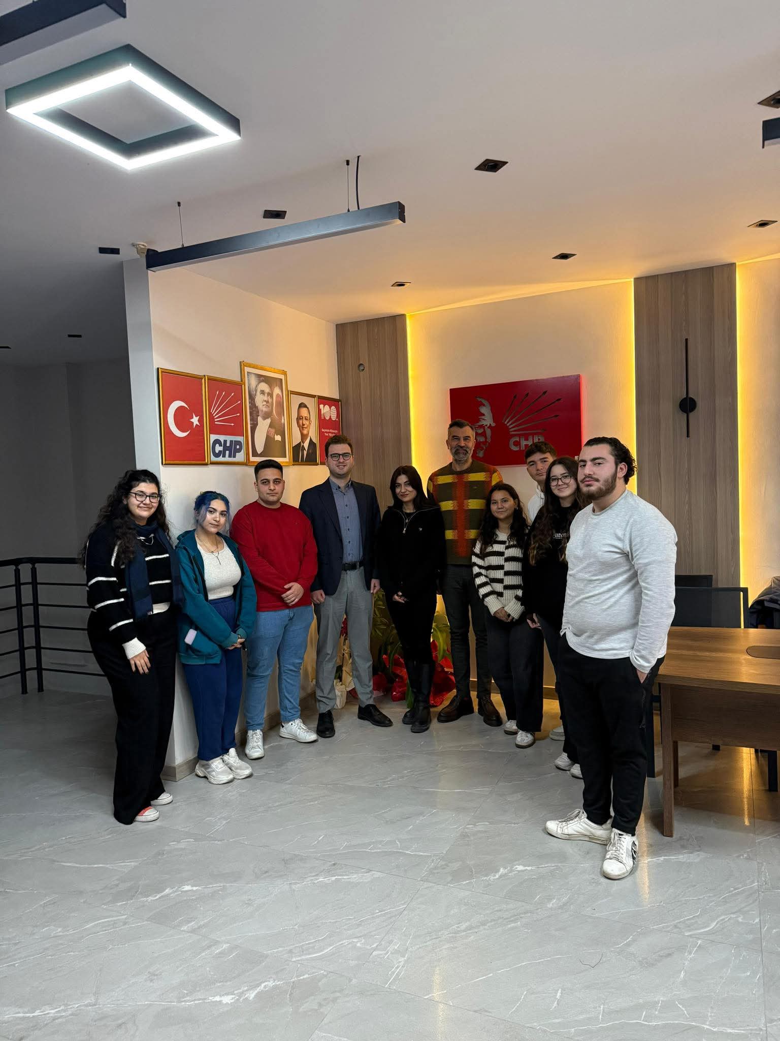 Chpli Gencler Kariyer Gunu Etkinliginde Bulustu 622366 084Fe8D6Fbf0Beffc97088Fb8F04Fa3C