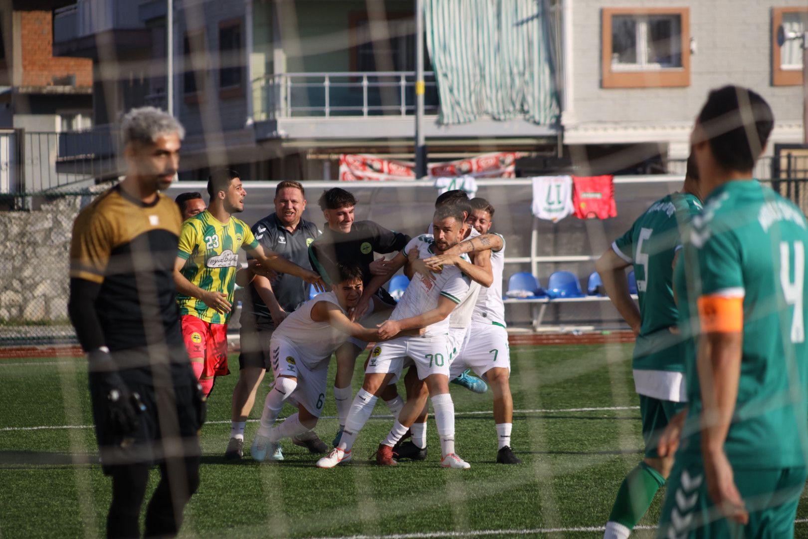 Cine Madranspor Germencikte Kazandi 621674 A5Ecae20262632D3B3A8B0Af9B5Bd843