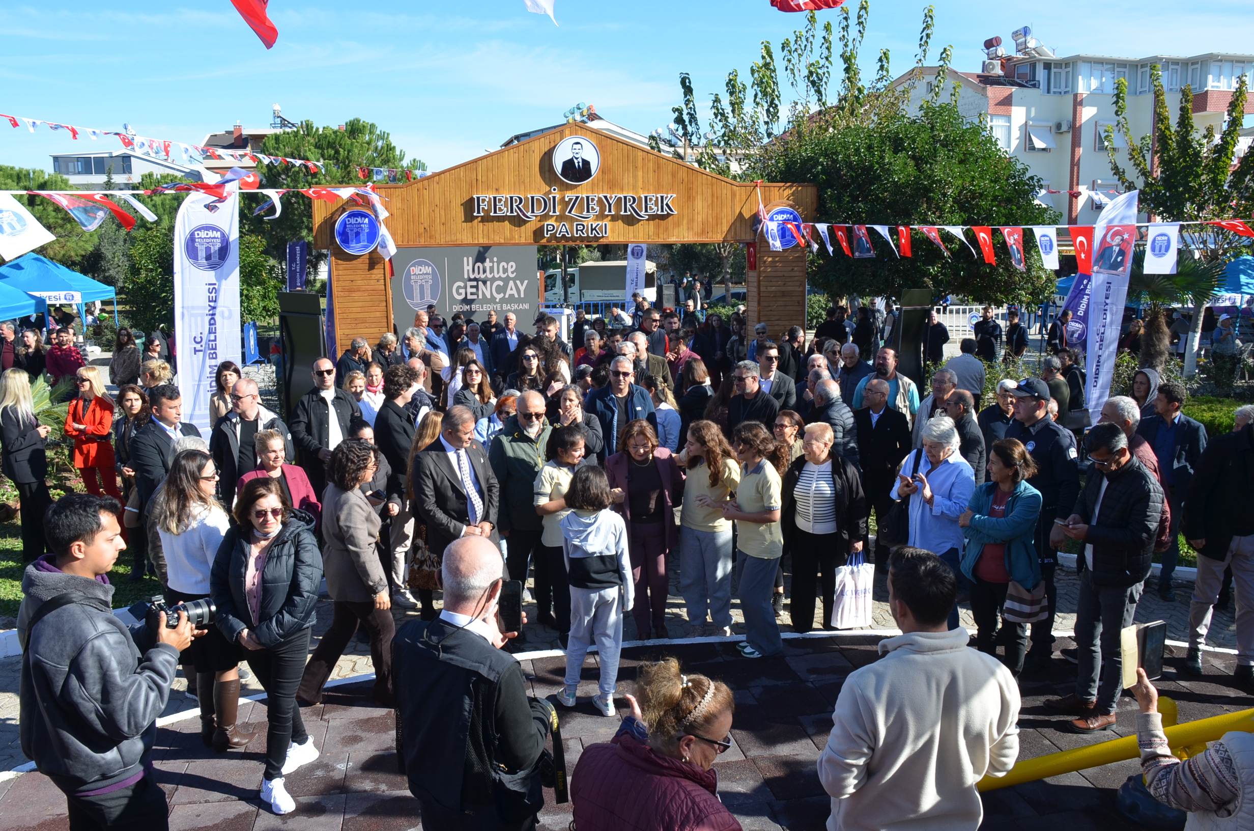 Didim Belediyesinden Ferdi Zeyrek Baskana Anlamli Vefa 618548 30A64A80Cb4094D5E861375Fb5971594