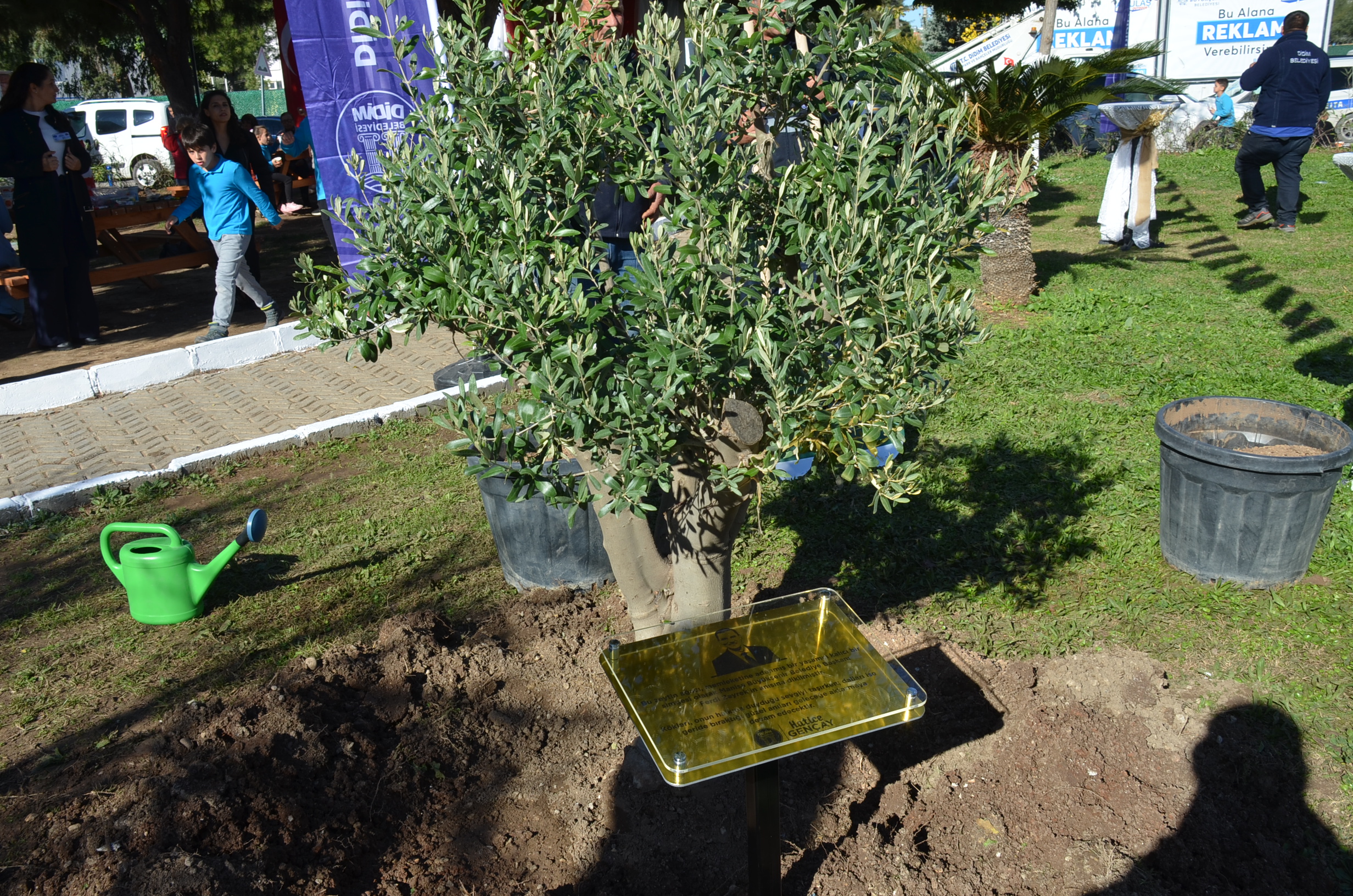 Didim Belediyesinden Ferdi Zeyrek Baskana Anlamli Vefa 618548 461Ac85Abfcada7B2F0889646E9B3D39