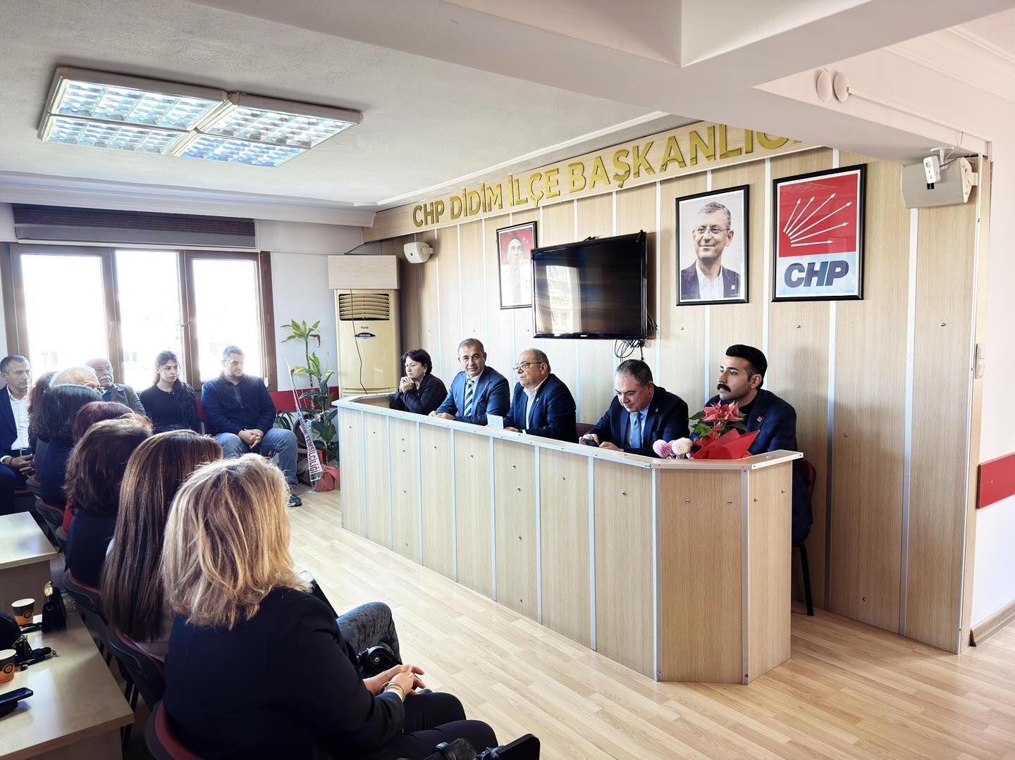 Didim Chp Degerlendirme Toplantisinda Biraraya Geldi 621040 A477294F7707B05F5540381C586Ea290