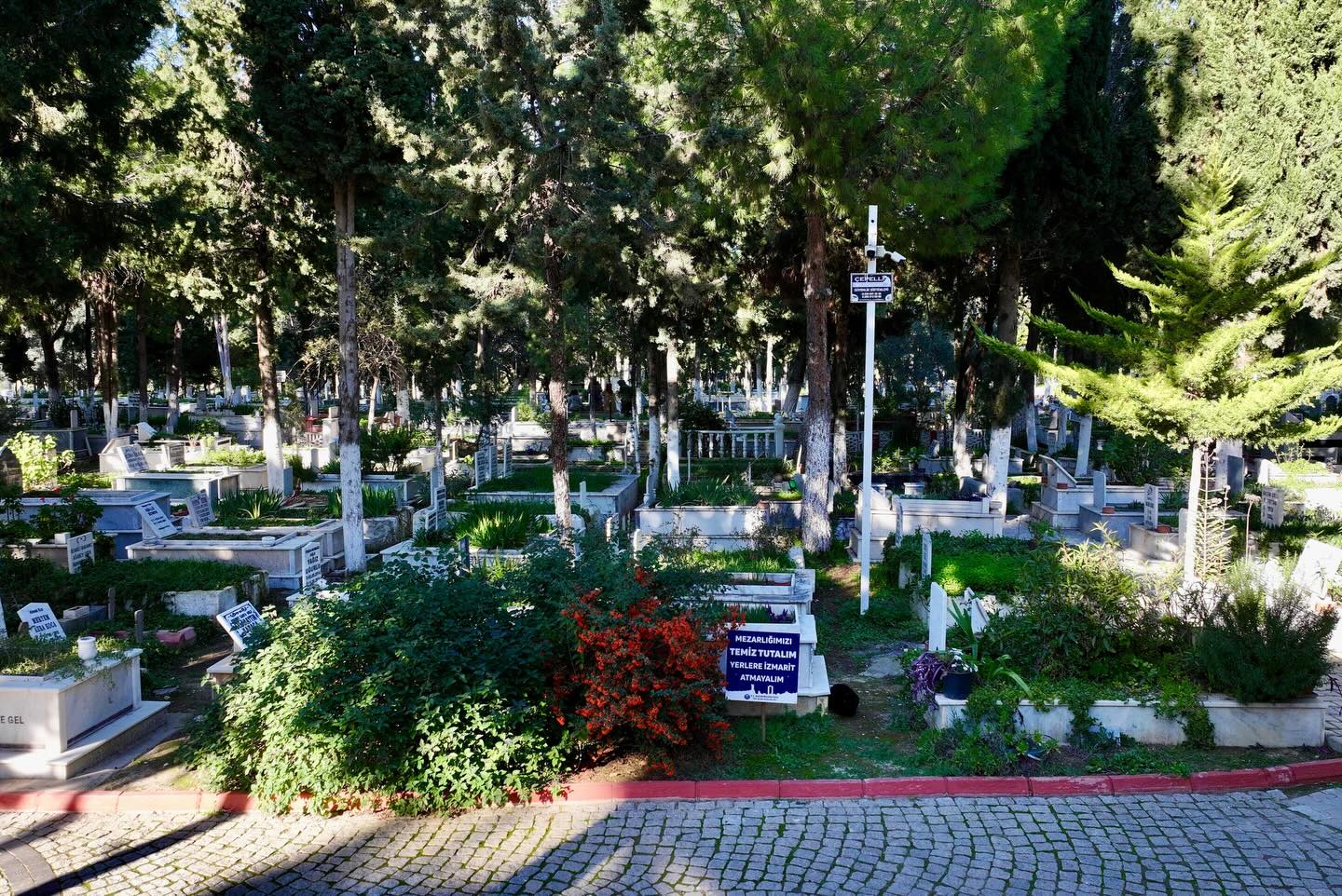 Didimde Mezarliklar Aydin Bsbye Devrildi Gencay Mezarliklari Tertemiz Teslim Ettik 625803 04Ca742006Be63Cc98F66Da7546A15D4