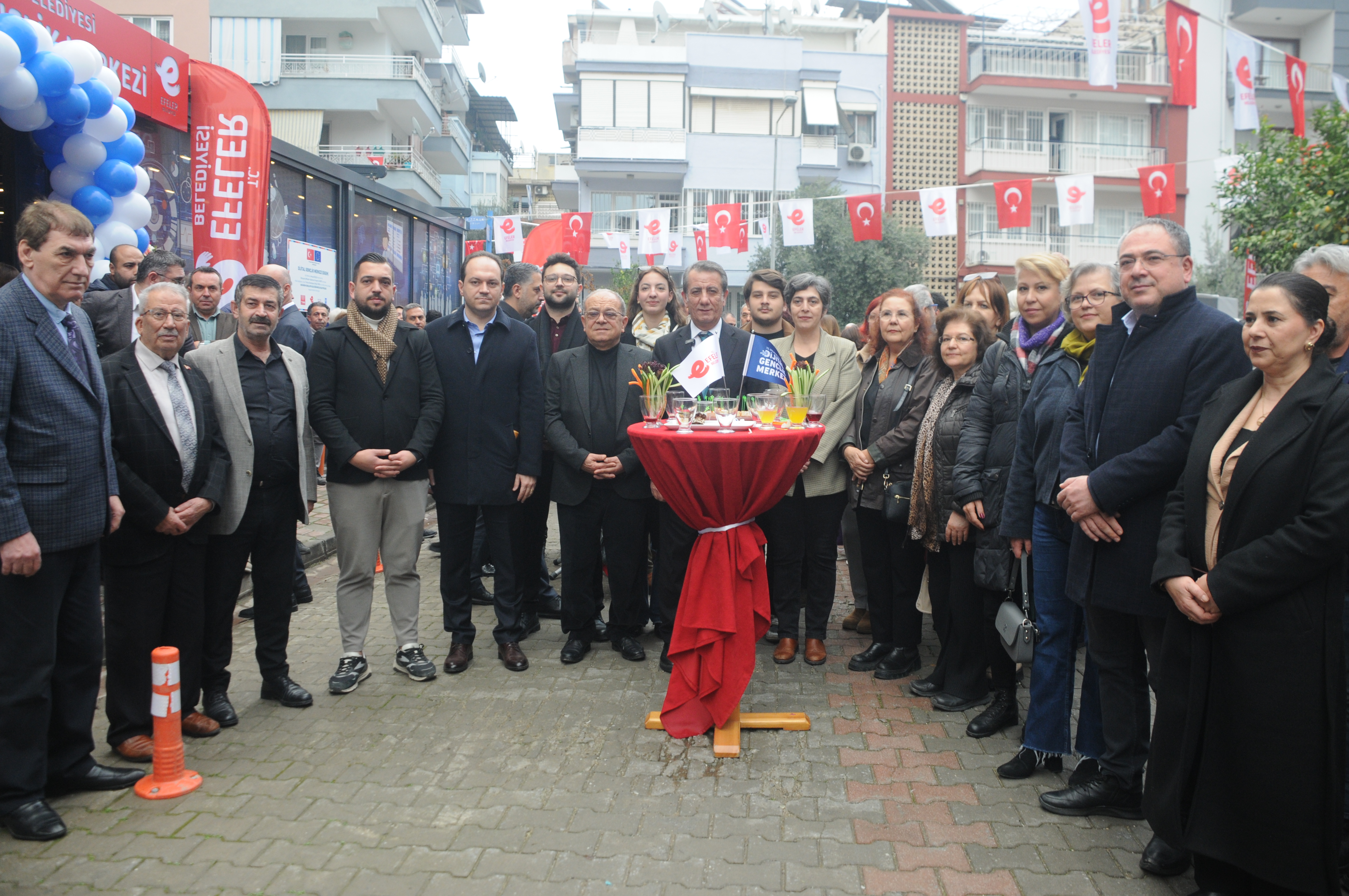 Efeler Belediyesi Dijital Gelisim Merkezi Acildi 624950 626A3675F800C3A89045C3Dd48C882Da