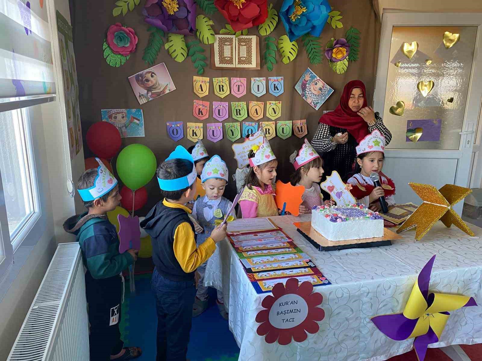 Efelerde Kurana Gecen Minik Ogrenciye Anlamli Kutlama 30Fd4E2653767Ae047249Ec2Ea79Bf5B