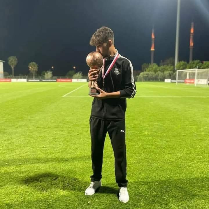 Genc Stoper Guler Yuvaya Dondu 621523 93E7A6Da3Ac54D6Ce65Df9F455B6C796