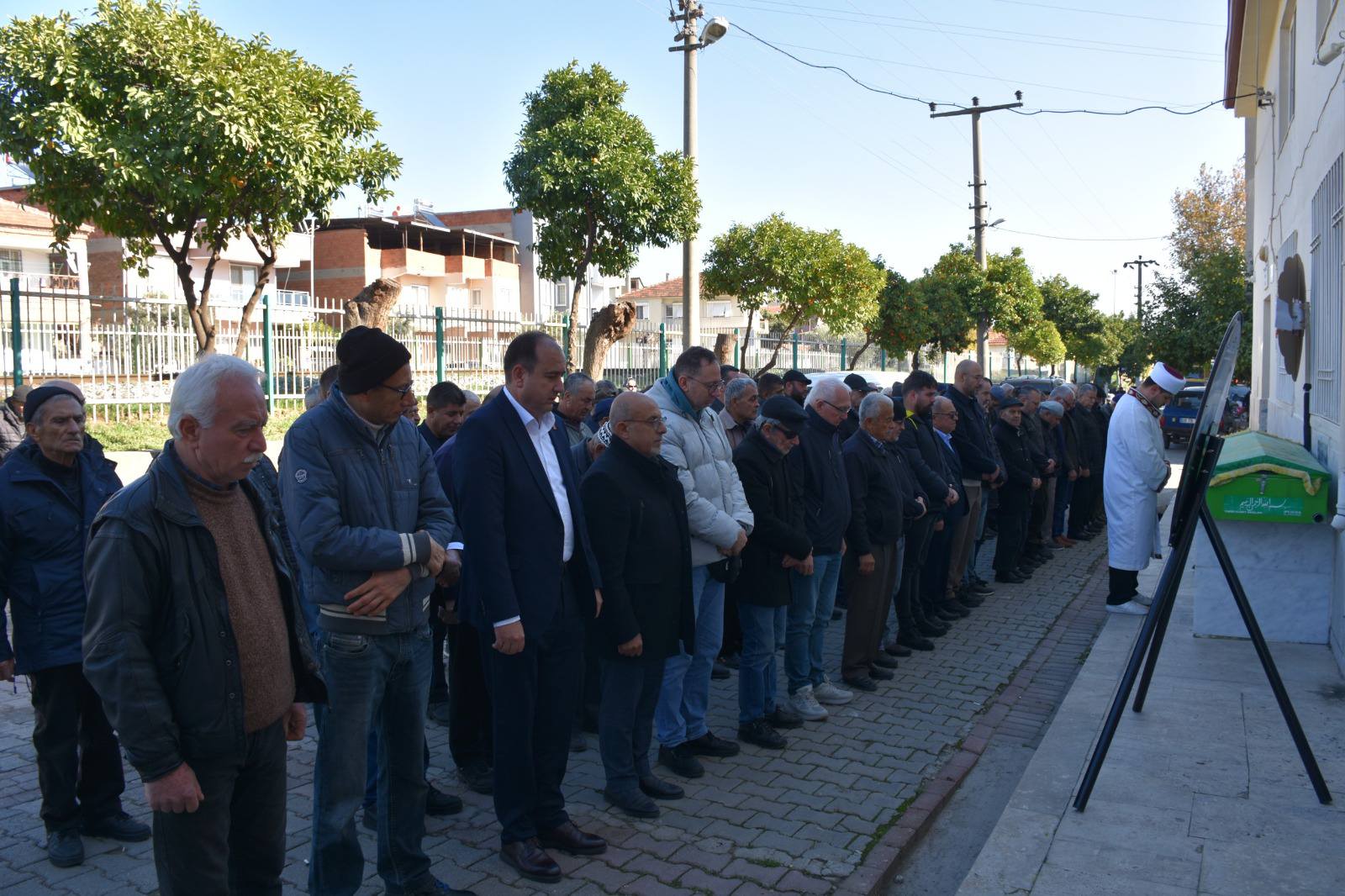 Germencikte Aci Gun Emekli Ogretmen Son Yolculuguna Ugurlandi 620486 322B35Ee7A6A22Af348C7076A9F068Cd