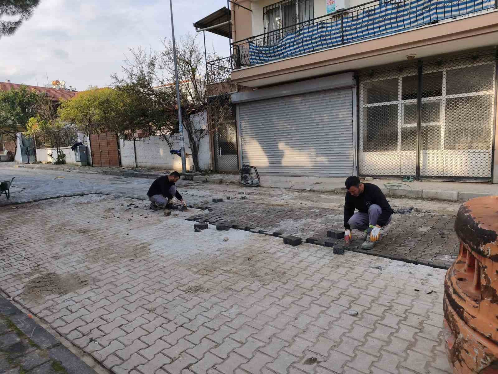 Germencikte Belediye Ekiplerinin Calismalari Devam Ediyor F978Da97E9E5Cf34F2087Fc170Bec187