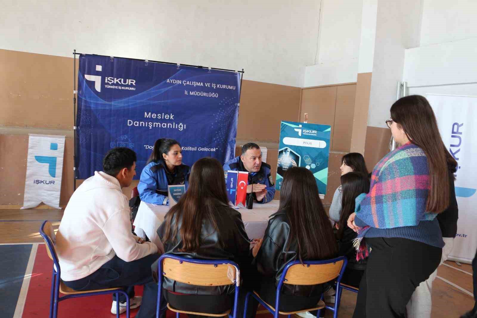 Germencikte Liseli Gencler Polisligi Tanidi 600E651B5F1A74D5C87E382751De003C