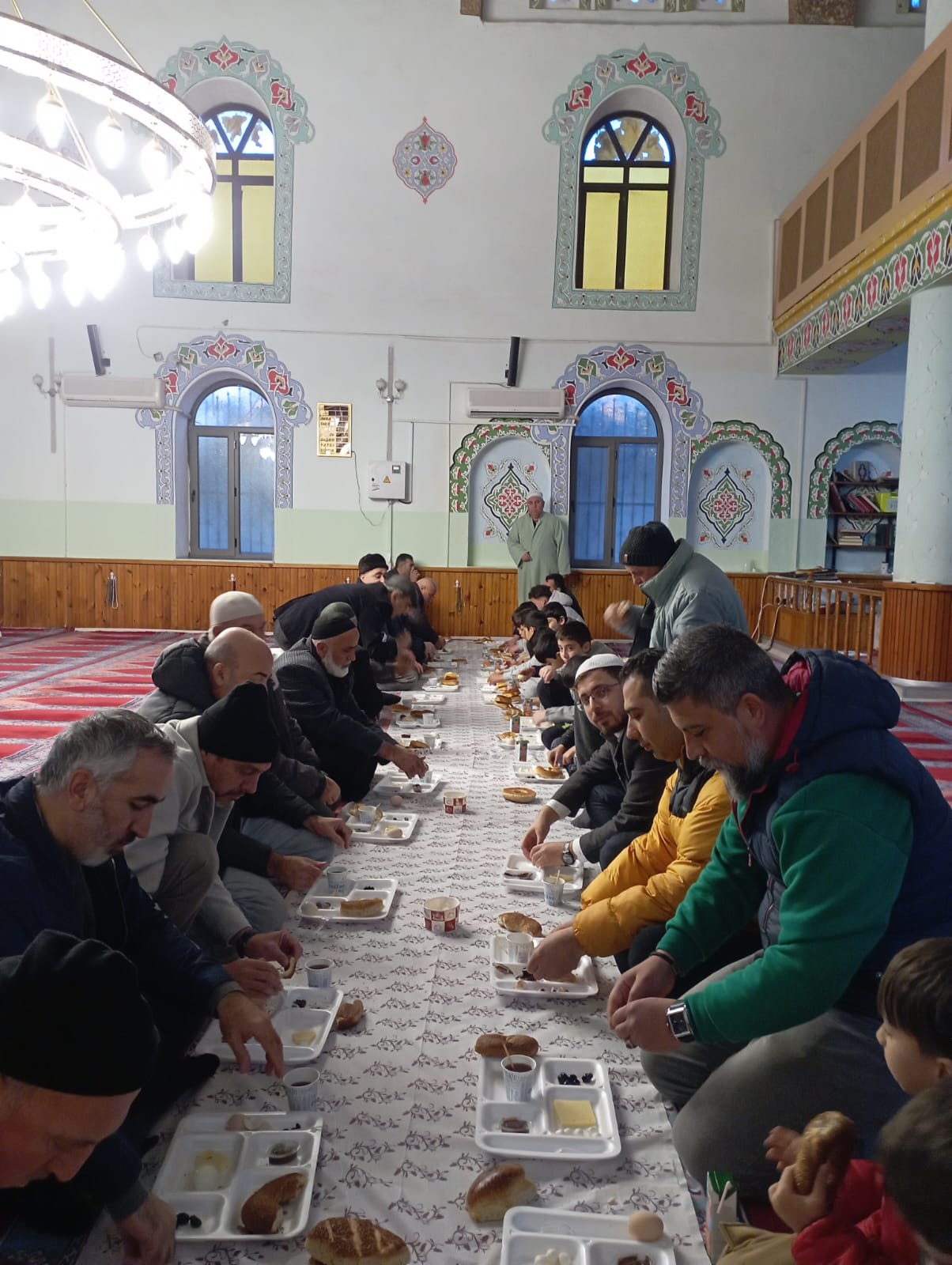 Germencikte Ornek Etkinlik Dede Ogul Ve Torunlar Namazda Bulustu 623575 Bb43Cc9Dd3D67C17E322F951B8B5652D