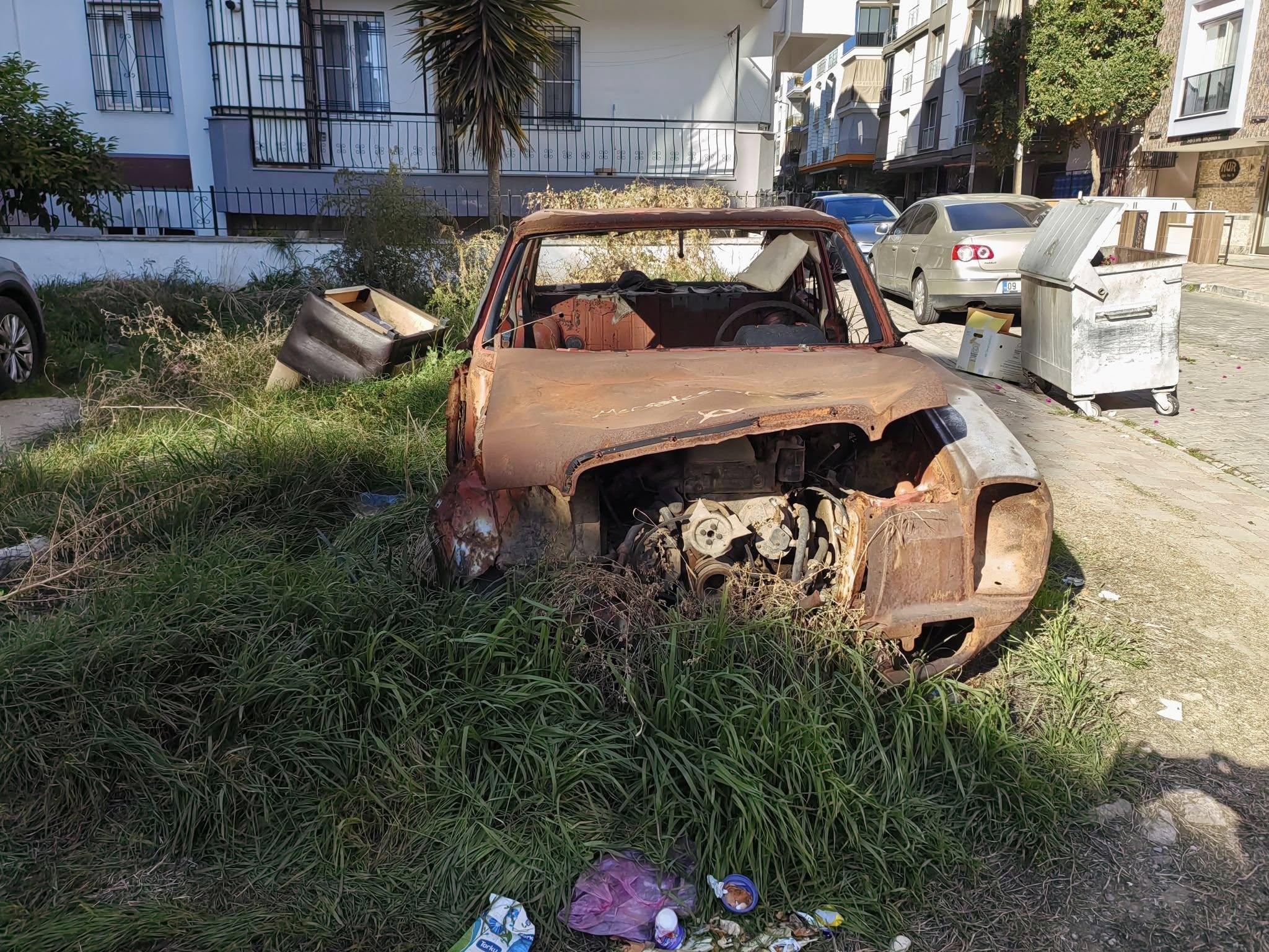 Hurda Arac Mahalleyi Bezirdi 15 Yildir Ayni Yerde Curuyor 621025 32418Ee2C7119690C212C819E02Af33C