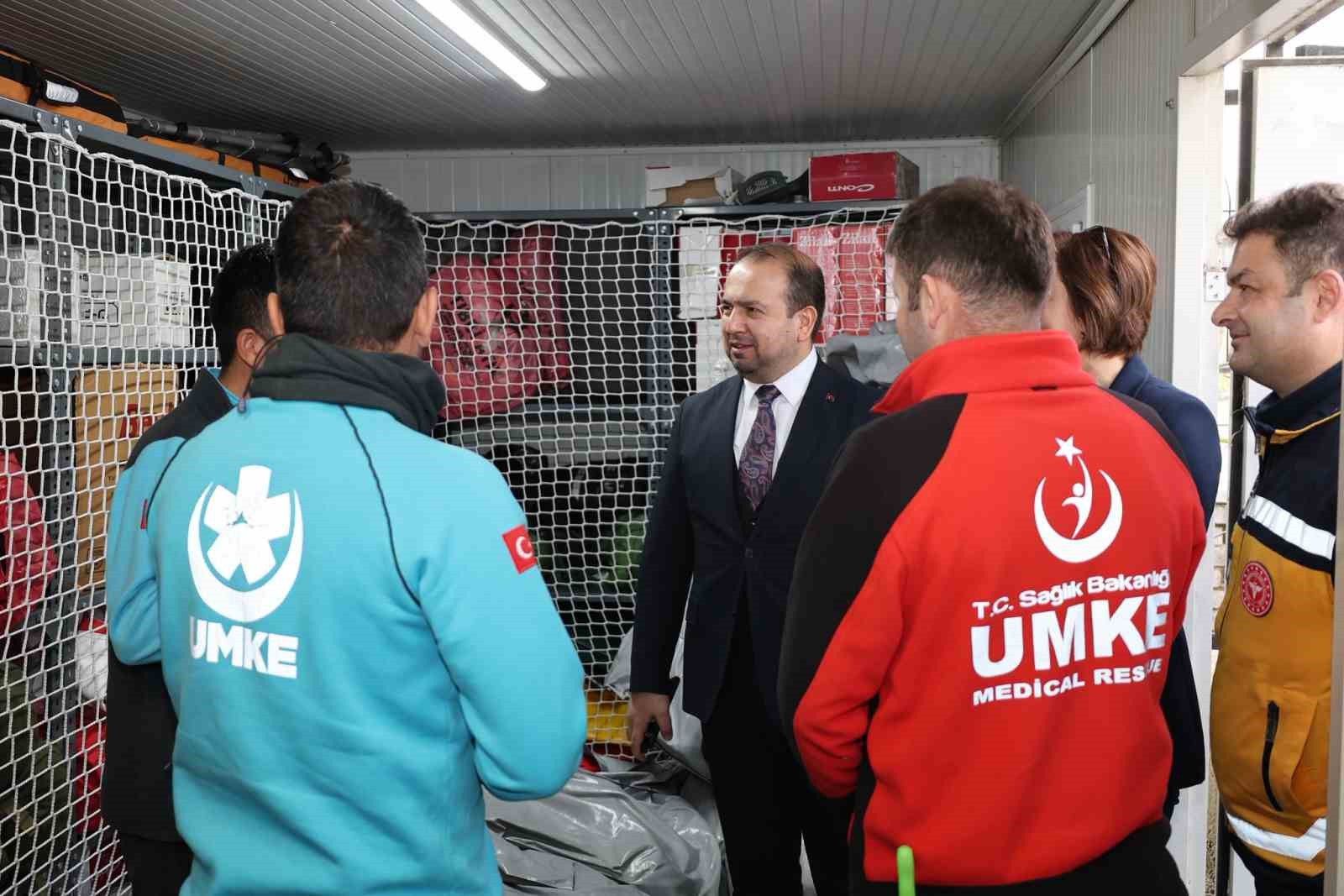 Il Saglik Muduru Senkul Umke Ekibiyle Bir Araya Geldi F6C06F7Ae2989Fa2A97386F1Afdeef3B