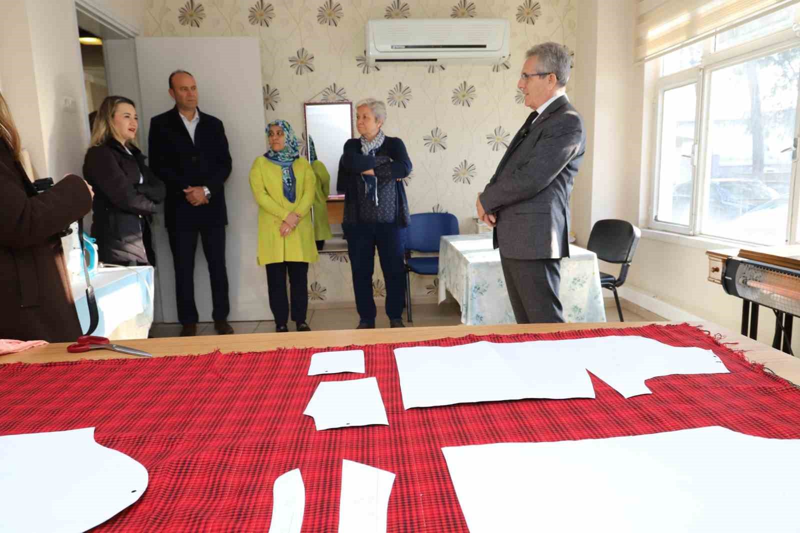 Isabeylide Kadinlar Uretiyor Nazilli Belediyesi Destekliyor 5C37Ce20D5C100C9882Bb4B53558D807