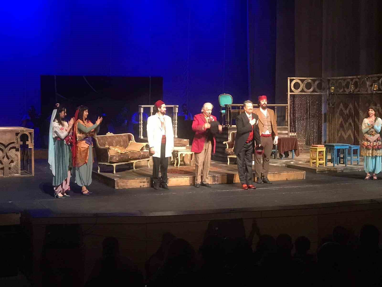 Karacasuda Ogrenciler Tiyatroyla Bulustu Db7E151Ce17De15946A9873D263310Fb