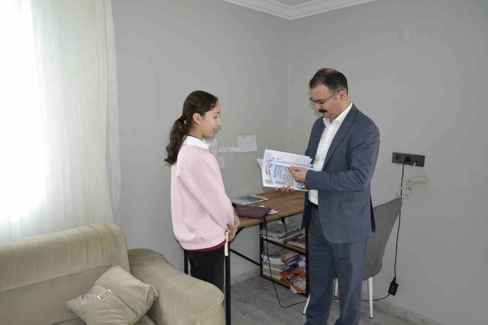 Kaymakam Ates Ogrencilerin Misafiri Oldu Bd86Aacafbdd7E0Da838092F2E36A214