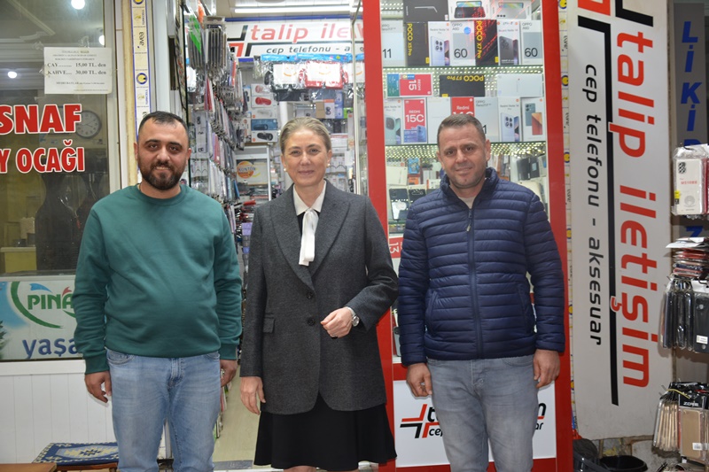 Kaymakam Kan Sahada Uzun Carsi Esnafiyla Bulusti 619740 E5562F571513F9Bb2C5Ea211F8894Ea7