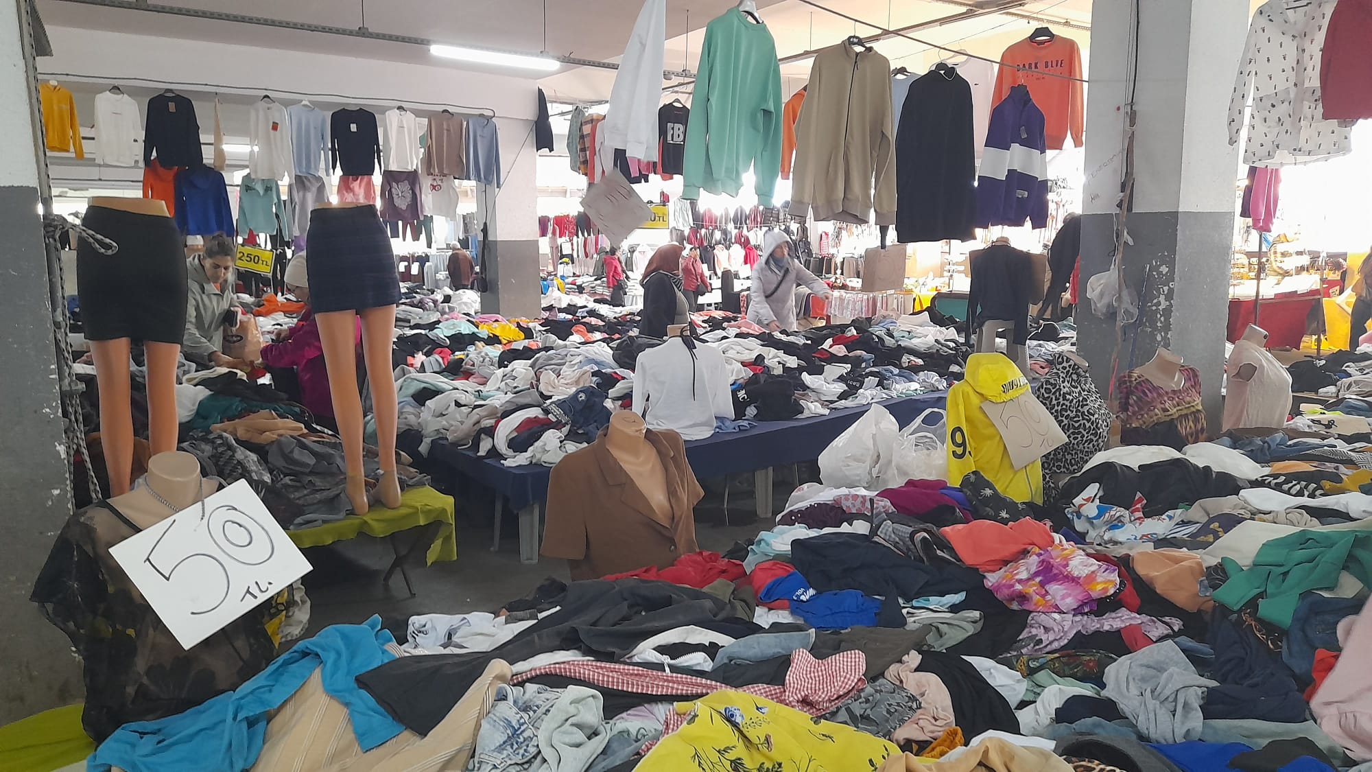 Kent Dostu Semt Pazarinda Yeni Yil Hareketliligi Basladi 624562 16F8Fab97Fad328Bdccb38730Fe3Fe5D