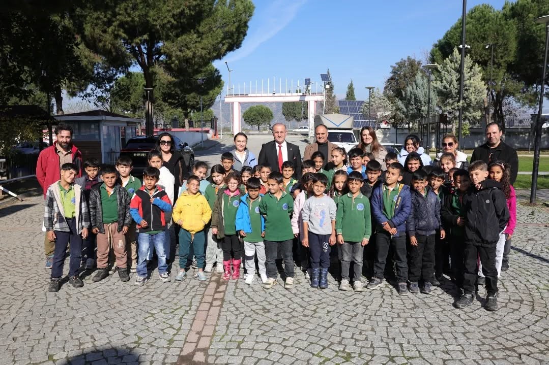 Kocagurlu Ogrenciler Incirliovada Agirlandi 9B42928A74Dcd2725197Eb469Aa863E2