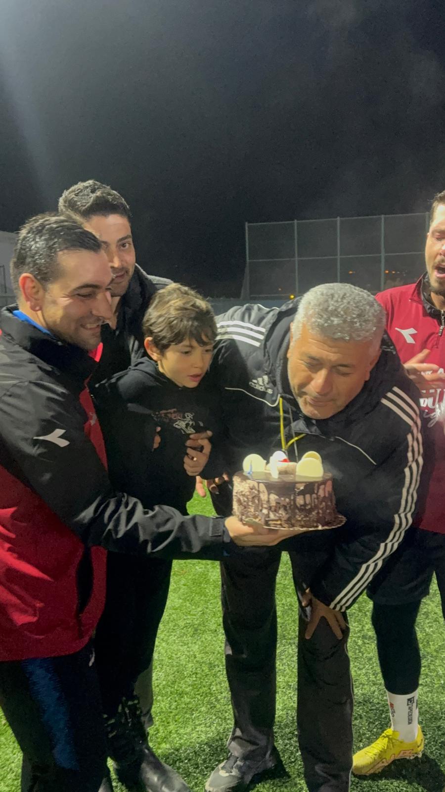 Kocarli Belediyesporda Surpriz Kutlama 625034 0580419B9532C981333245F96988D10D