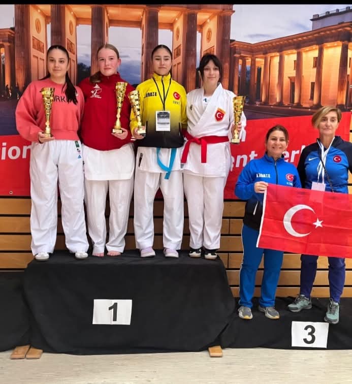 Kusadali Sporcu Evce Almanyada Madalyalari Topladi 620367 Af0E5Debc7B978F51Bc8407C7C38Ee4F