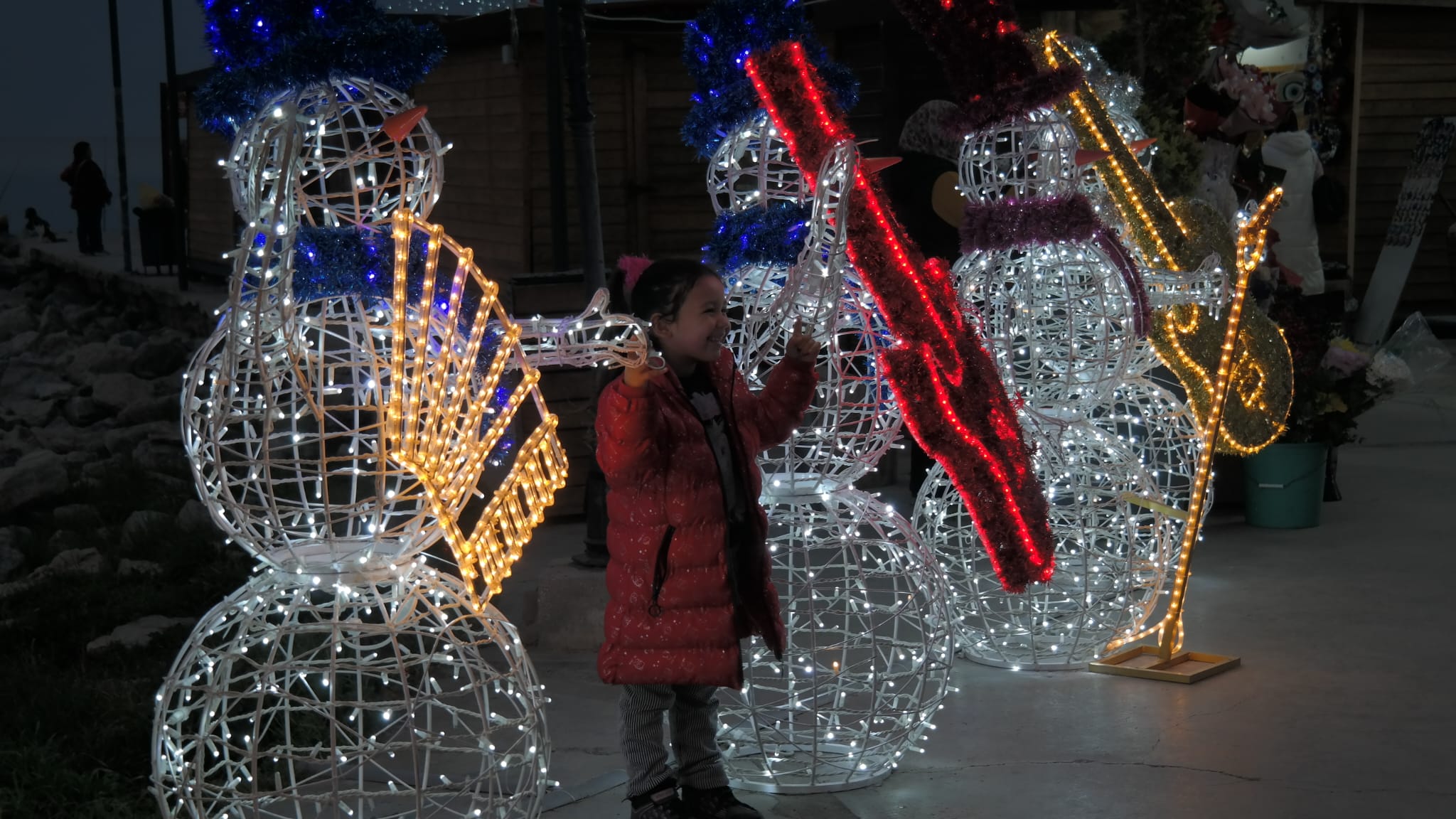 Kusadasi Belediyesi Yilbasi Coskusunu Meydanlar Tasidi 625349 24002C8E60Aee4052Eded9C4E1D6B5A8