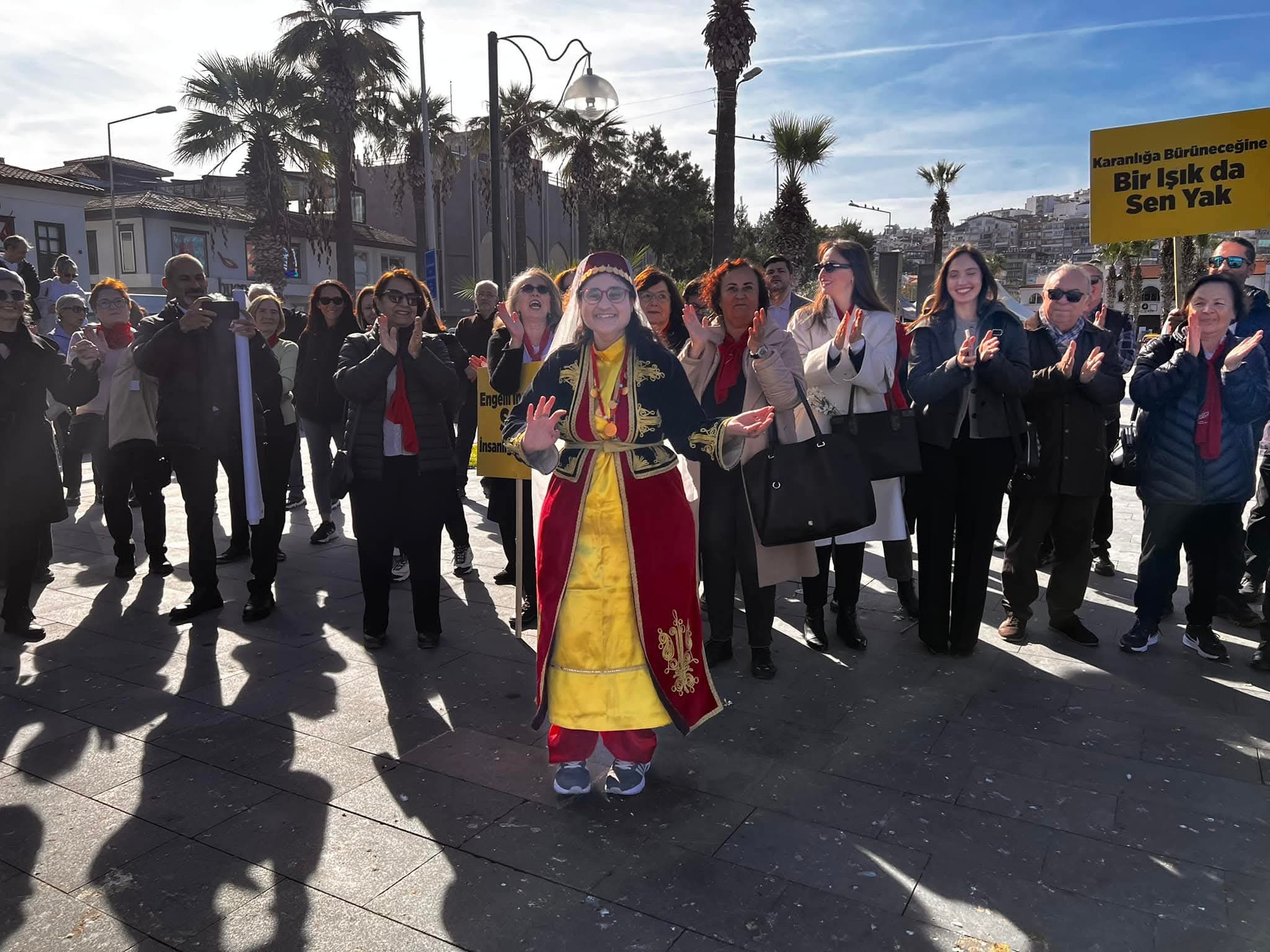 Kusadasi Dunya Engelliler Gununde Bulustu 618883 Bafd82C742Bf140Beb492B5A7C66B791