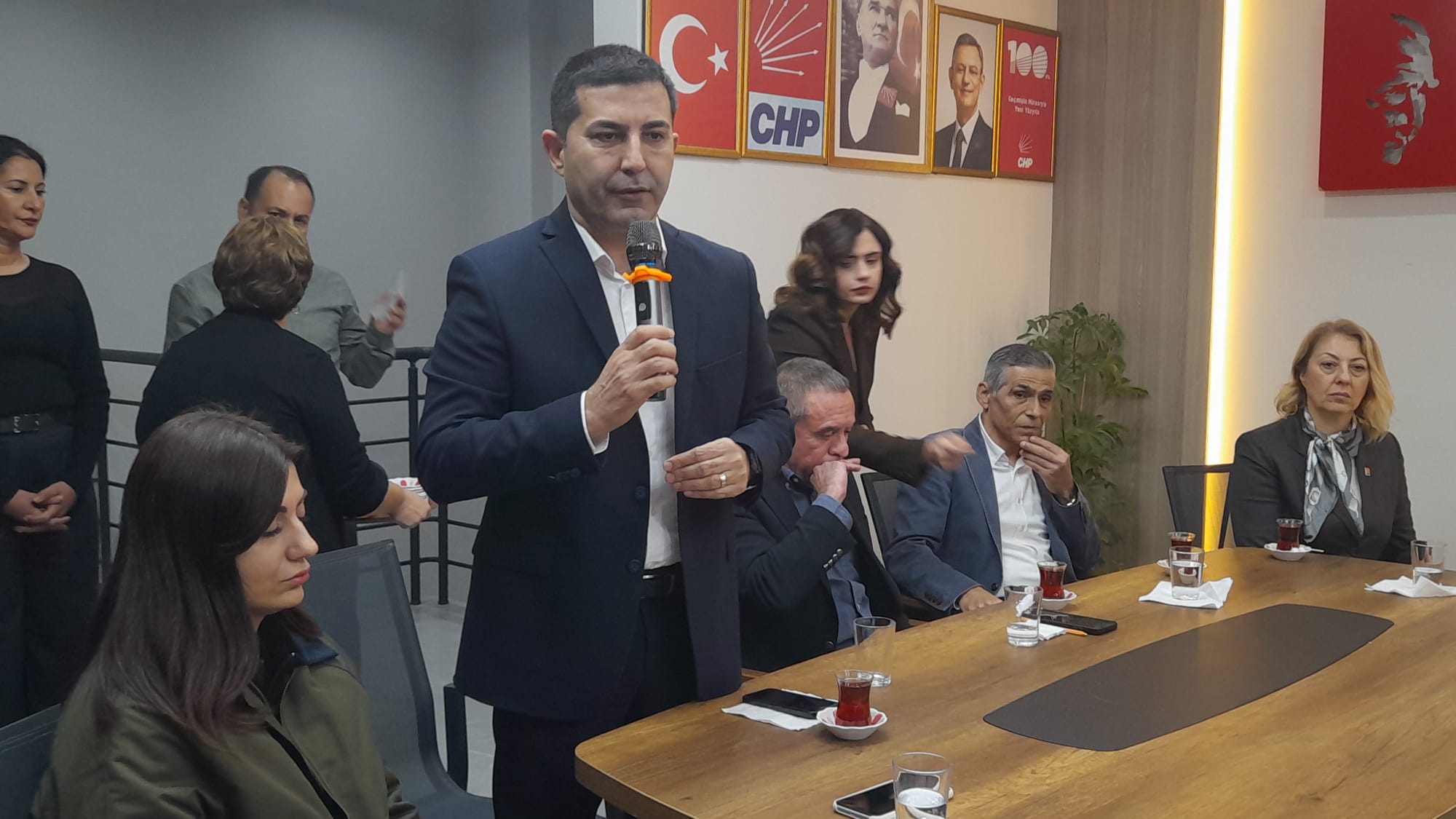 Kusadasi Memleket Partisinden Chpye Toplu Katilim Gerceklesti 618651 3E103D931Eb53F0Edab21E6A0D6C1647