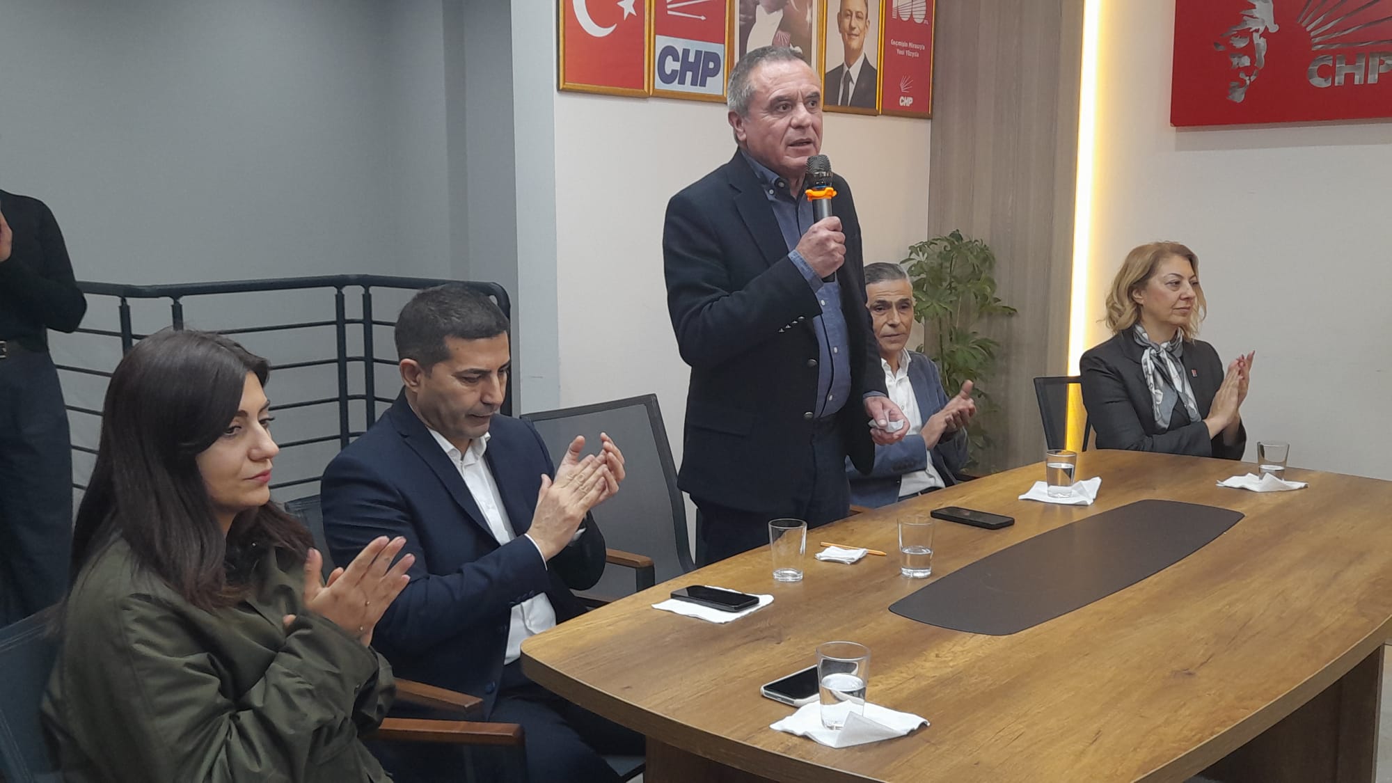 Kusadasi Memleket Partisinden Chpye Toplu Katilim Gerceklesti 618651 A4Fec7Ce21B4C32D5De83F6Ef17821Ff