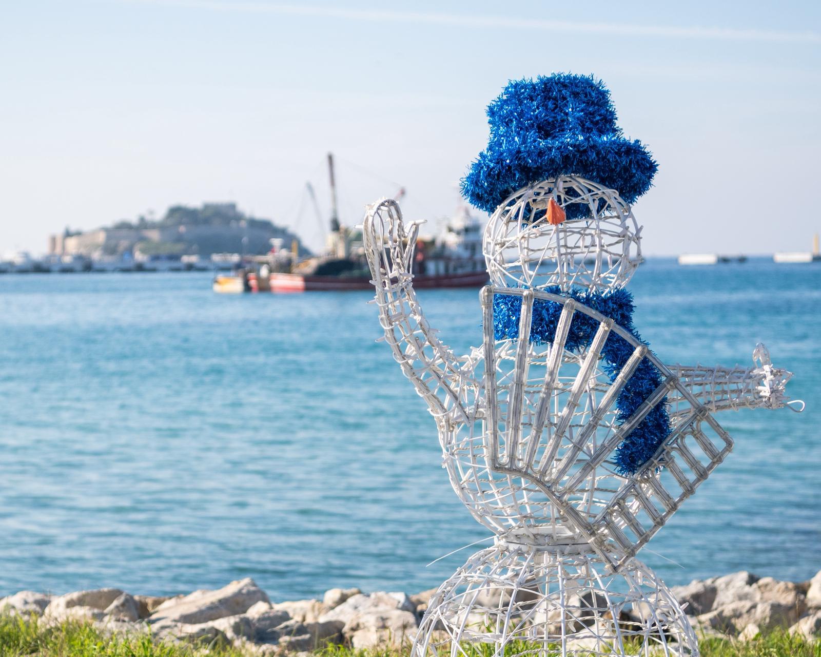 Kusadasinda Rengarenk Yilbasi Pazari Kuruldu 623535 Bf81B17E986Cfcb4Bcd7Fbfdb3E98A29