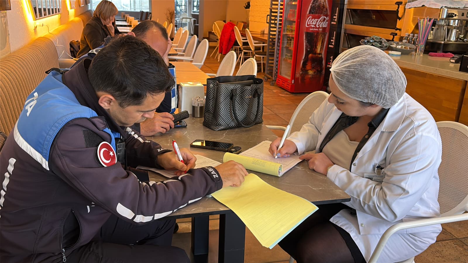 Kusadasinda Simit Fiyatlari Denetimden Gecti 619906 D1D4D3611F88D8987B18B1B45B85809A