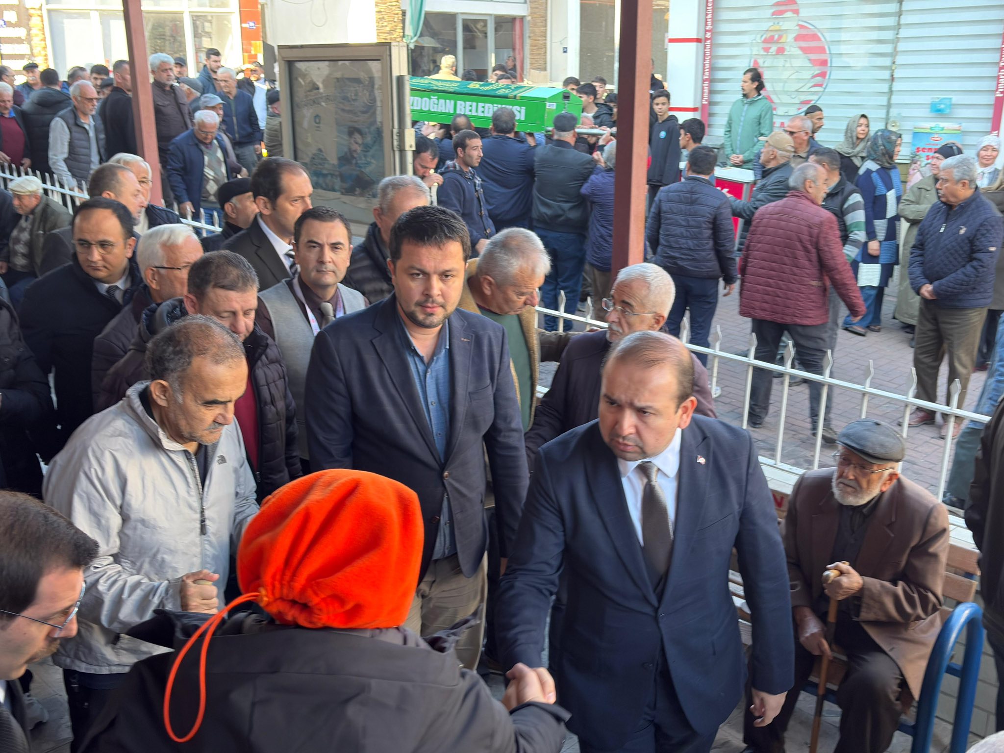 Mudur Senkuldan Hayirsever Is Insanina Vefa 620335 96Adf6B6Eb4B3883Db3547Bc7Af92Df5