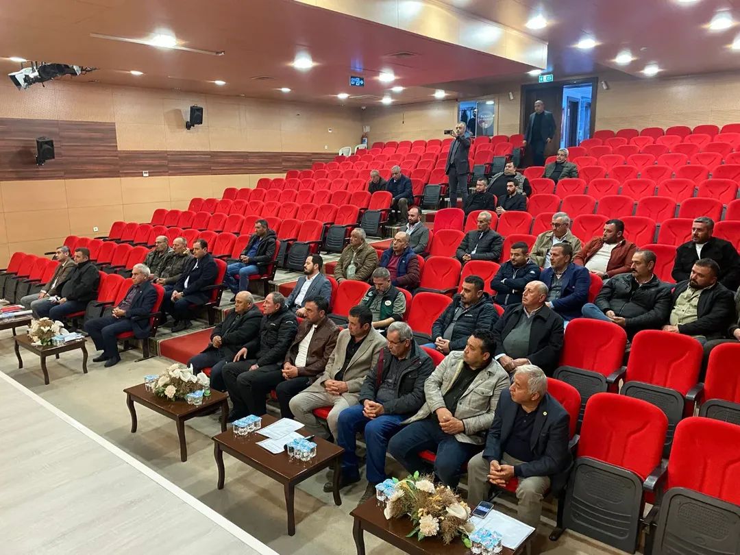 Mudur Temiz Ziraat Odalariyla Bulustu 625248 D712284F32571A67078107227F1Ebc76